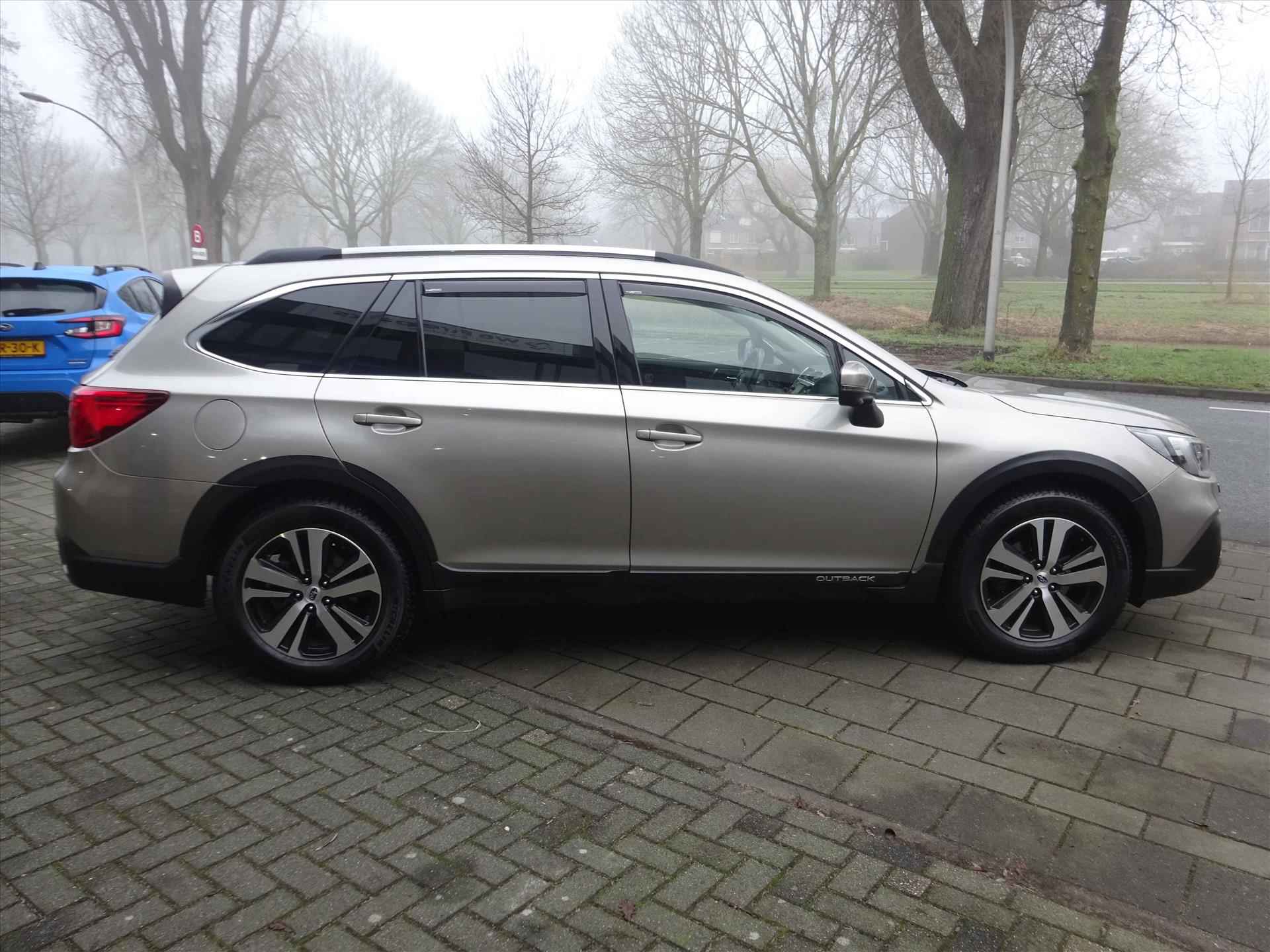 Subaru Outback 2.5i 175PK CVT EyeSight Premium | Leder | Navi | Trekhaak | All Season | Spatbordrandenset - 45/52