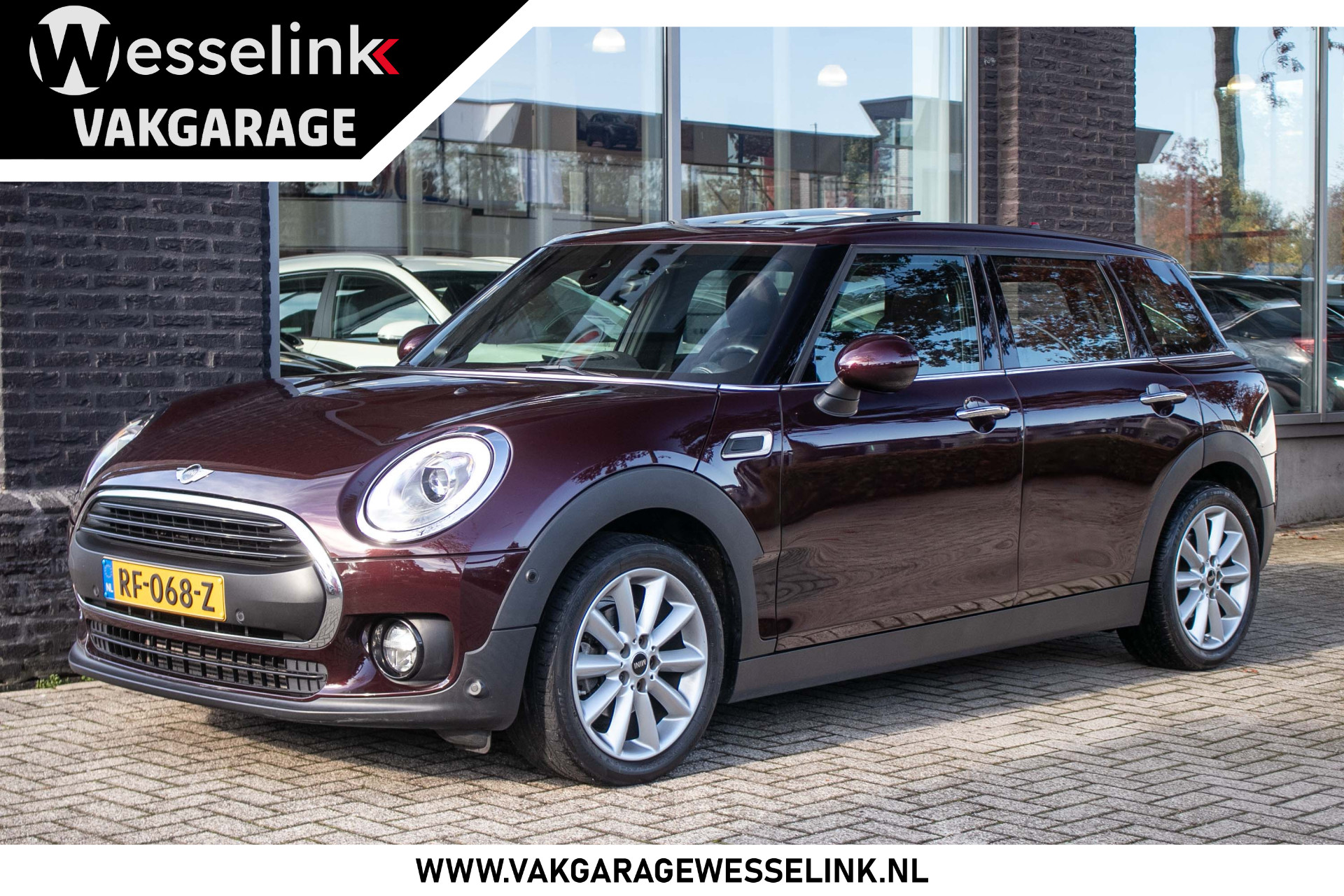 MINI Clubman 1.5 One Chili Serious Business - All-in rijklrprs | pano/schuif dak | Leer | Harman Kardon