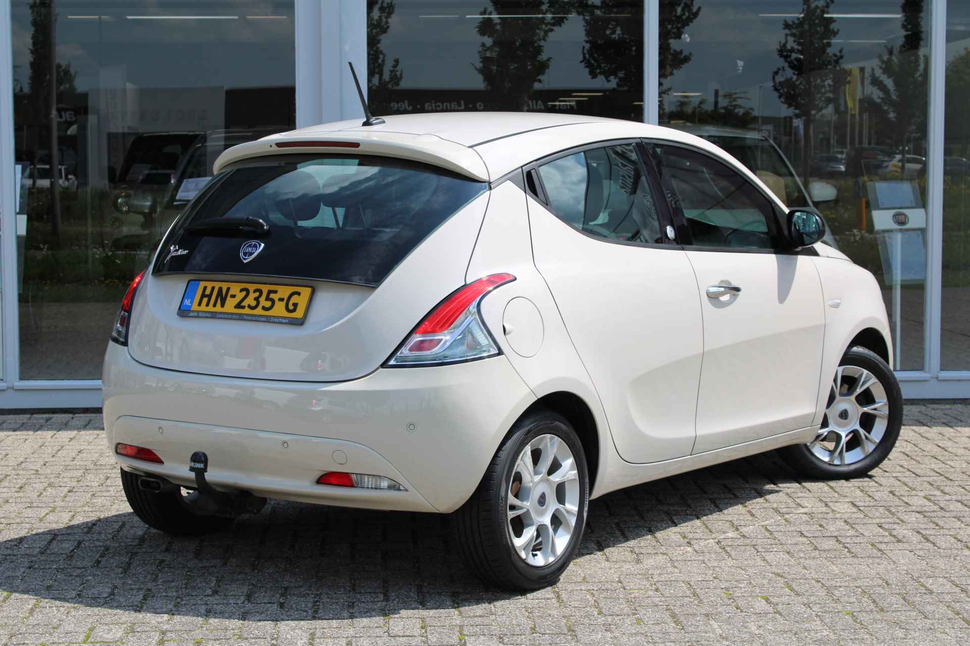 Lancia Ypsilon 1.2 Opening Edition | Cruise control | Navi | Bluetooth - 6/21