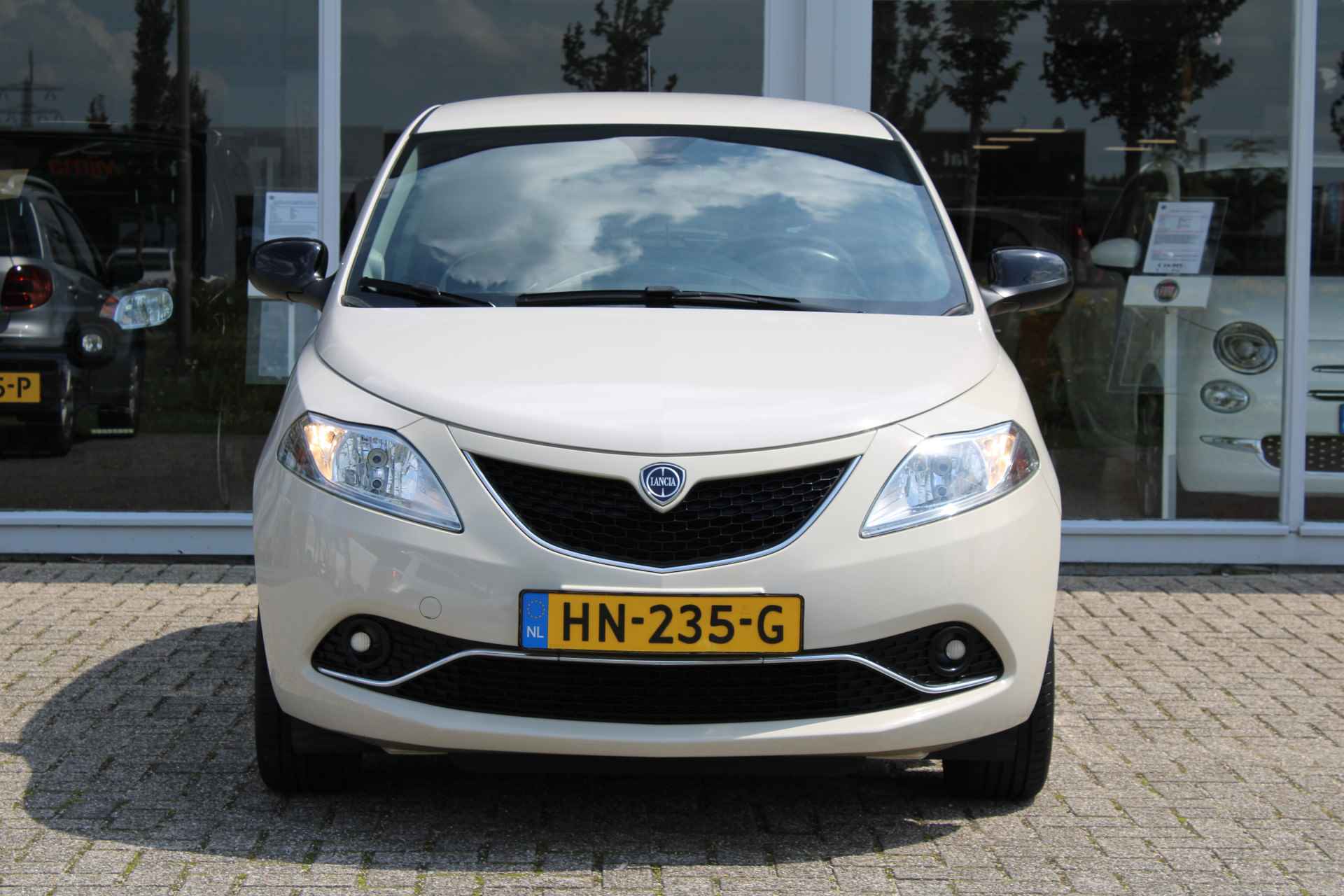 Lancia Ypsilon 1.2 Opening Edition | Cruise control | Navi | Bluetooth - 7/21