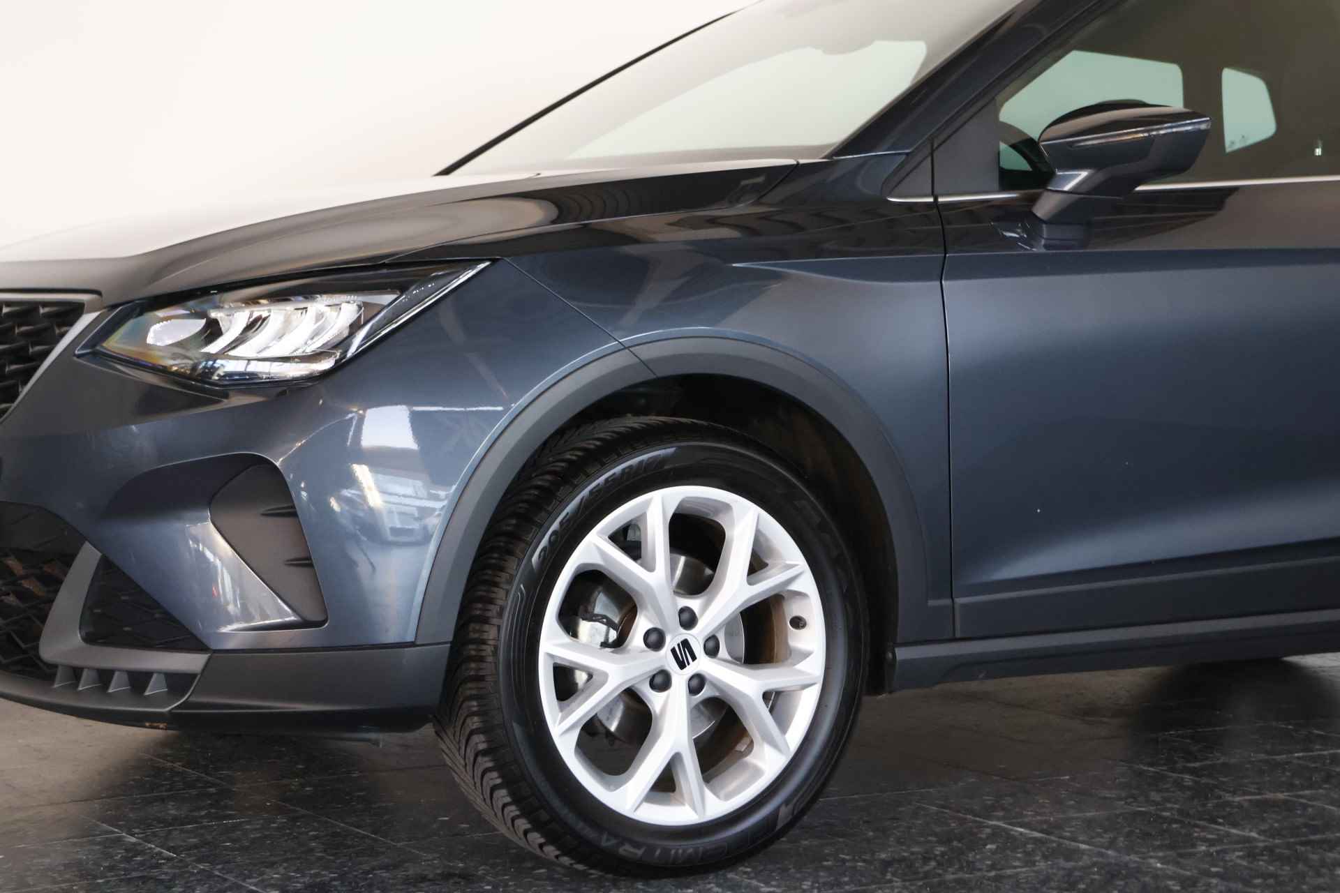 SEAT Arona 1.0 TSI FR / LED / Navi / CarPlay / ACC / Clima - 30/31