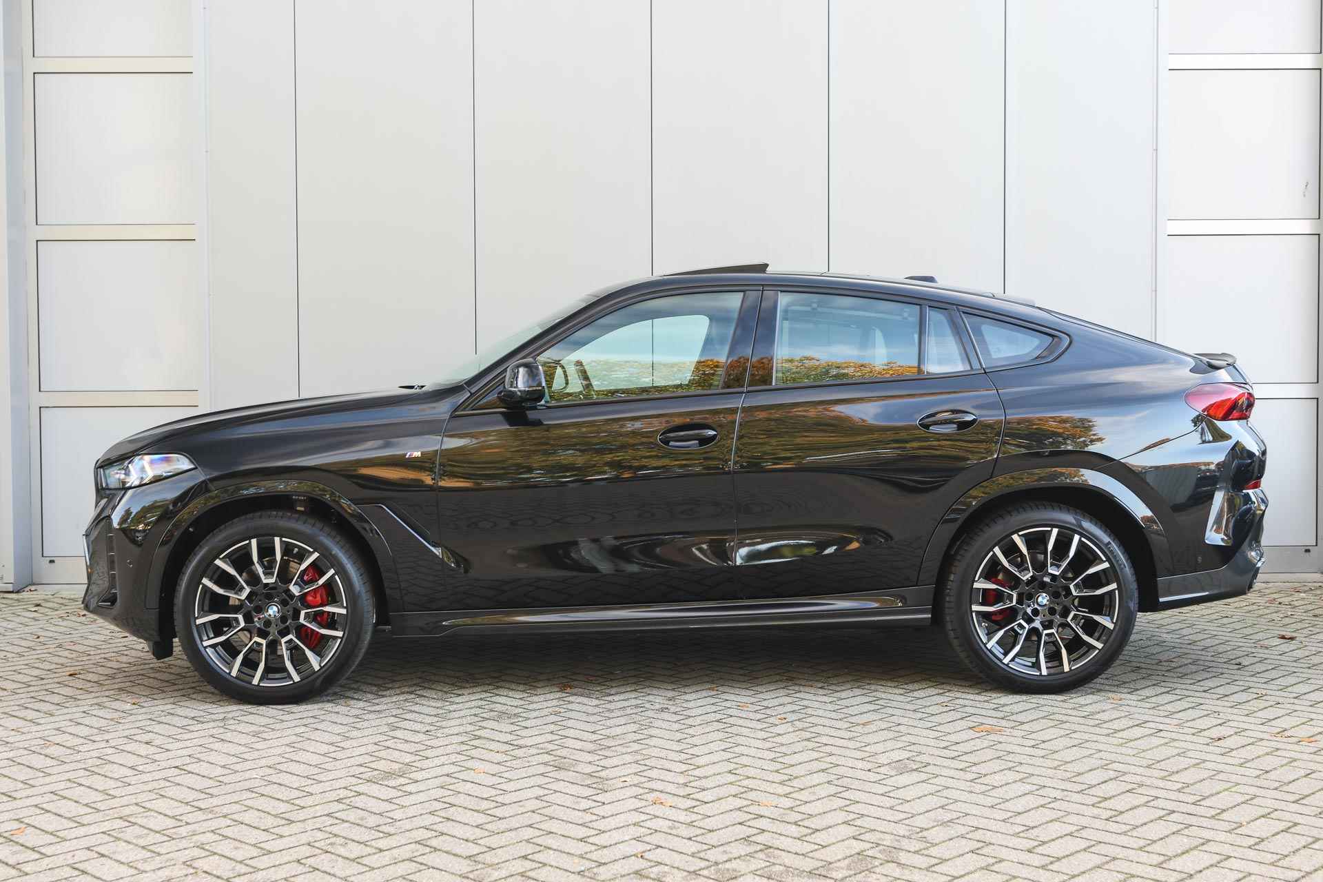 BMW X6 xDrive40i High Executive Automaat / Panoramadak Sky Lounge / Adaptieve LED / Harman Kardon / Comfort Access / Live Cockpit Professional / Parking Assistant Professional - 9/46