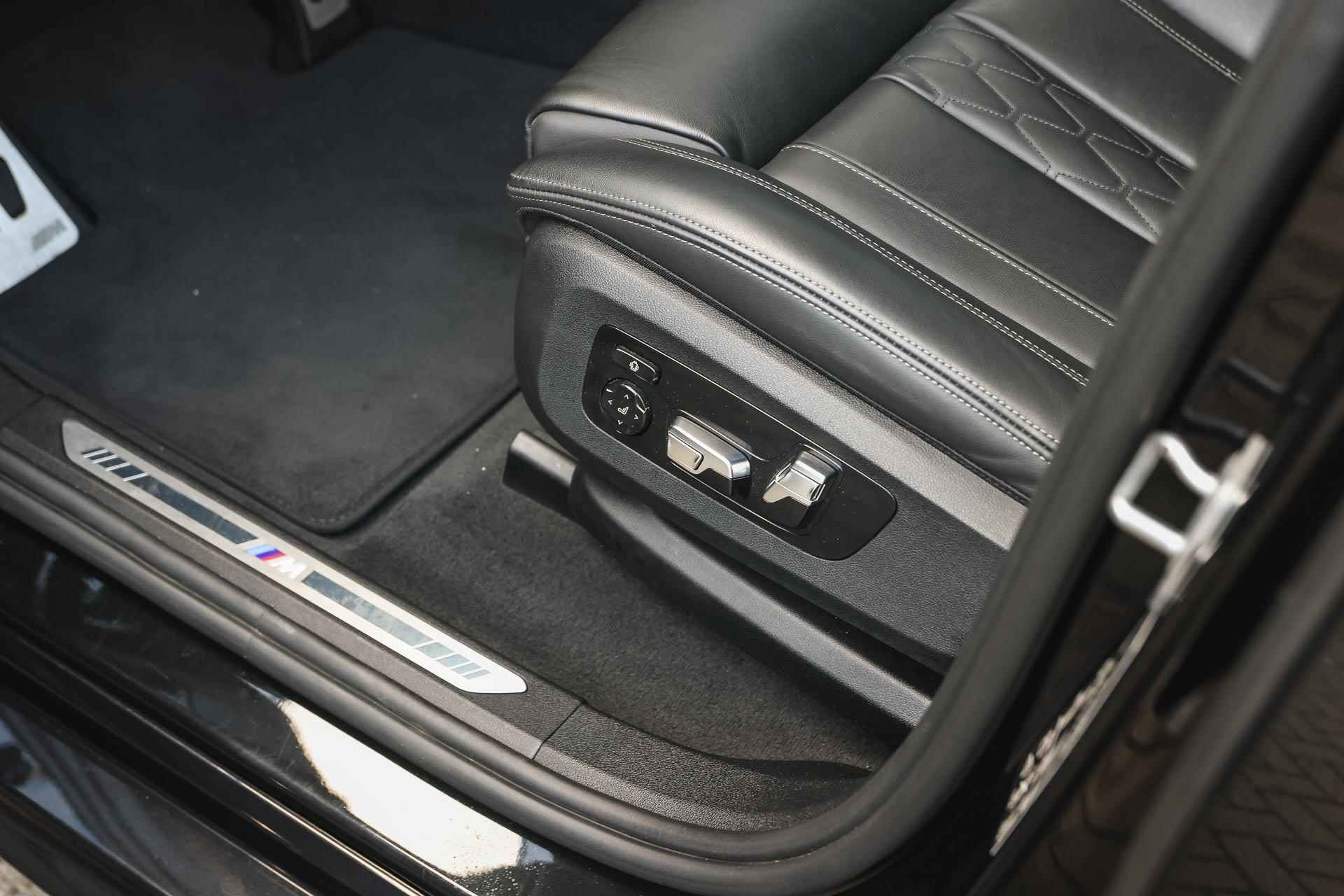 BMW X6 xDrive40i High Executive Automaat / Panoramadak Sky Lounge / Adaptieve LED / Harman Kardon / Comfort Access / Live Cockpit Professional / Parking Assistant Professional - 16/46