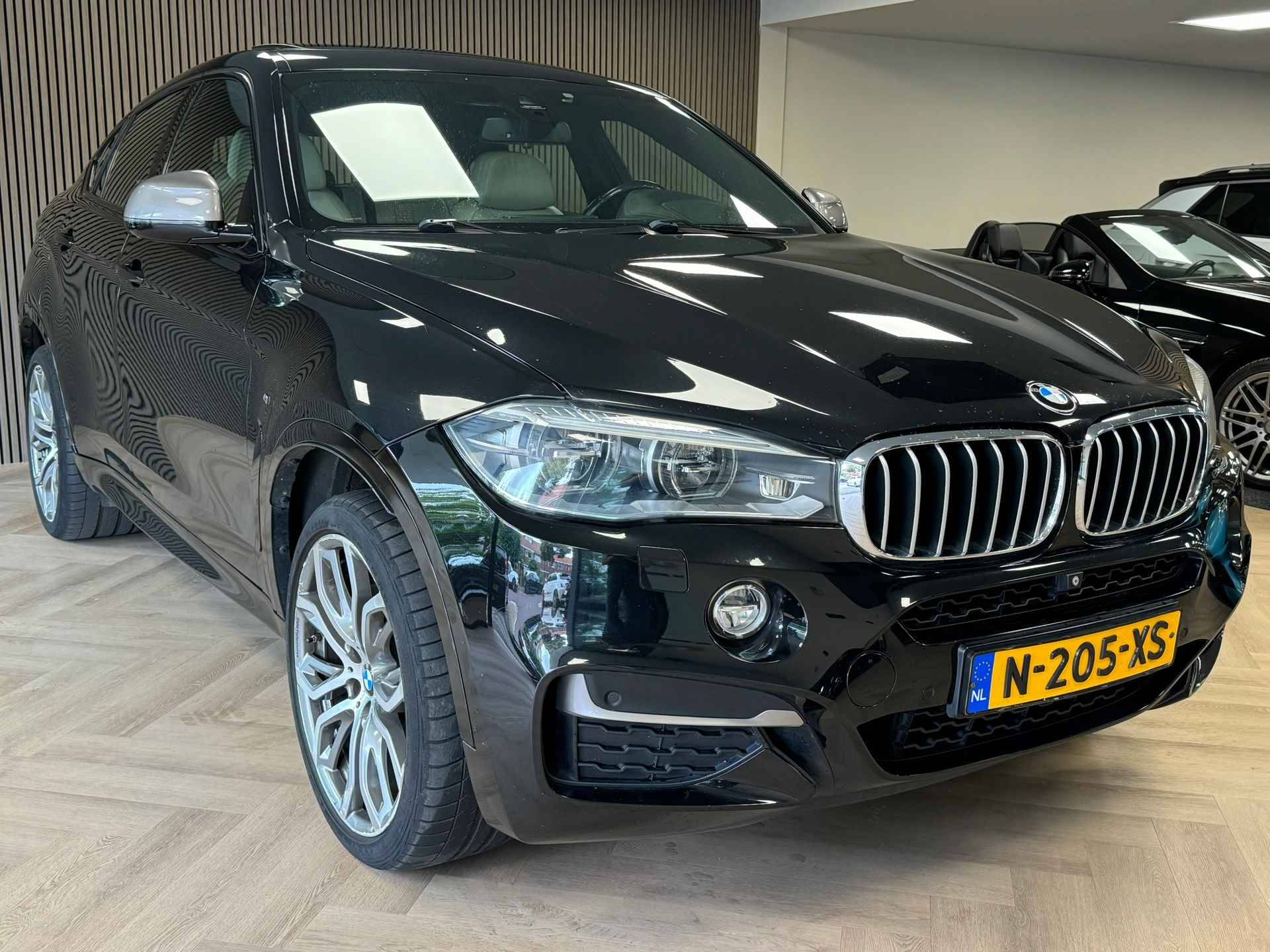 BMW X6 M50d AUT. PANORAMADAK NAVIGATIE AIRCO CRUISE CAMERA PDC MEMORY STOELVERWARMING - 7/43