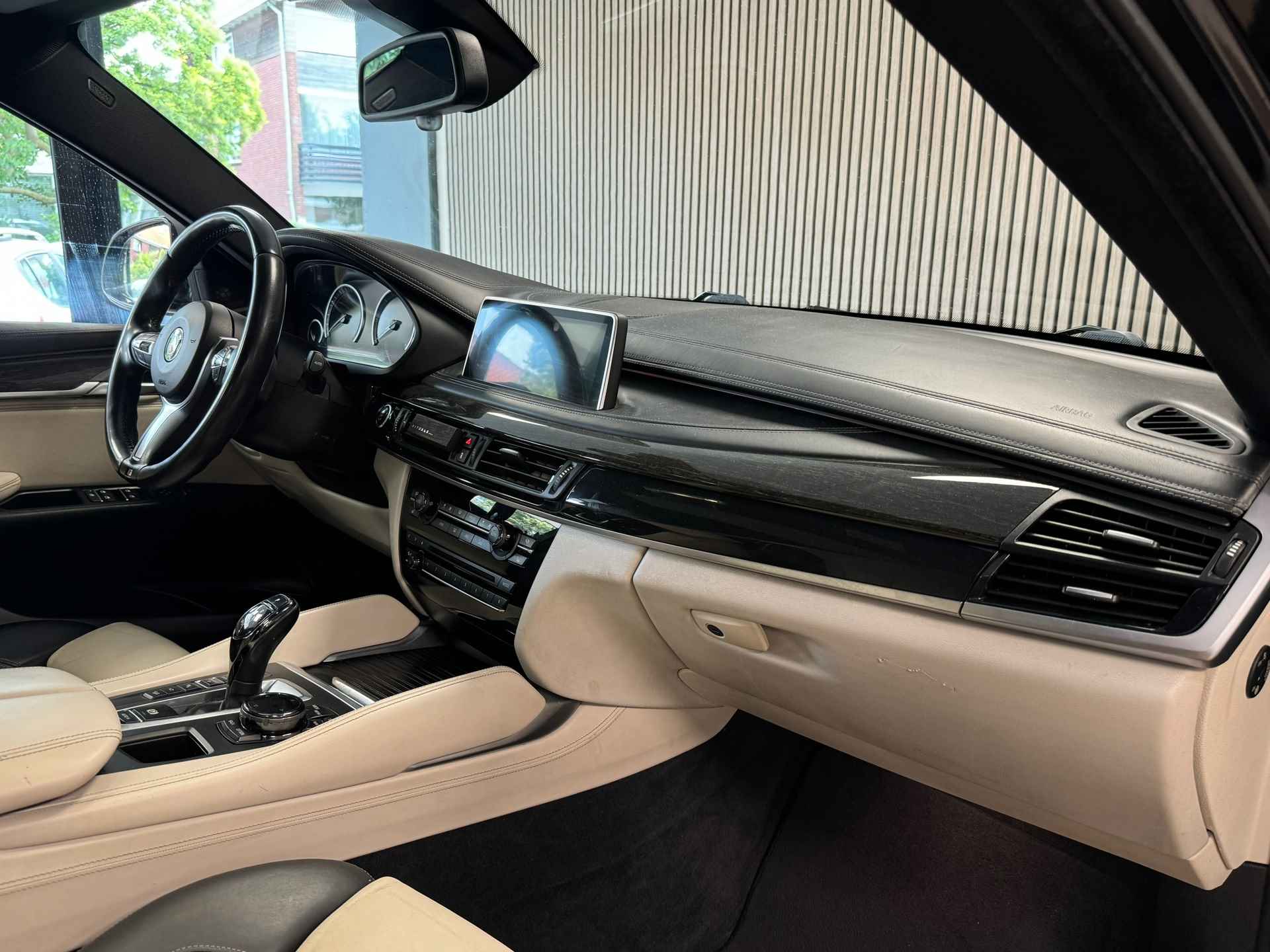 BMW X6 M50d AUT. PANORAMADAK NAVIGATIE AIRCO CRUISE CAMERA PDC MEMORY STOELVERWARMING - 14/43