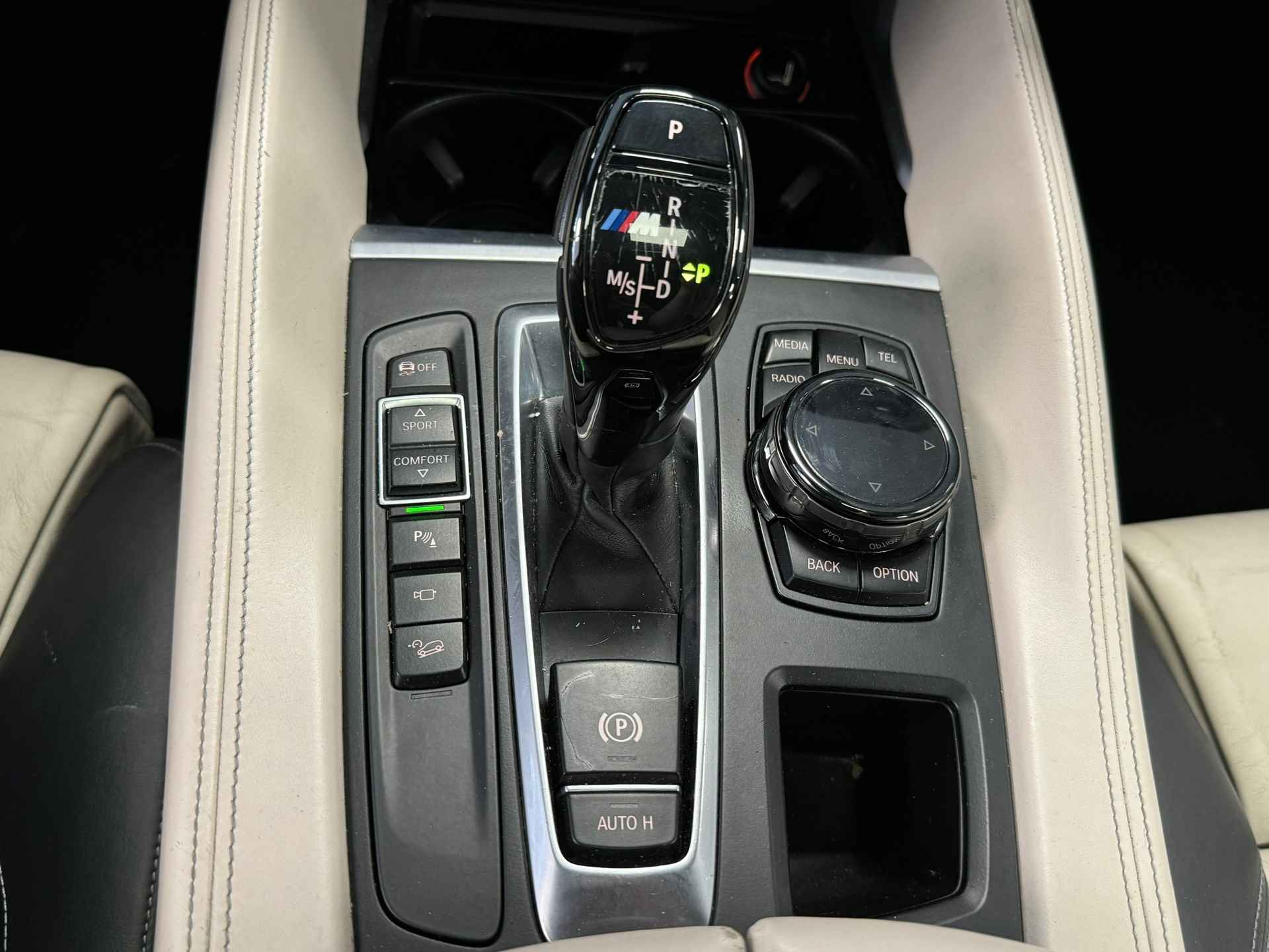 BMW X6 M50d AUT. PANORAMADAK NAVIGATIE AIRCO CRUISE CAMERA PDC MEMORY STOELVERWARMING - 40/43