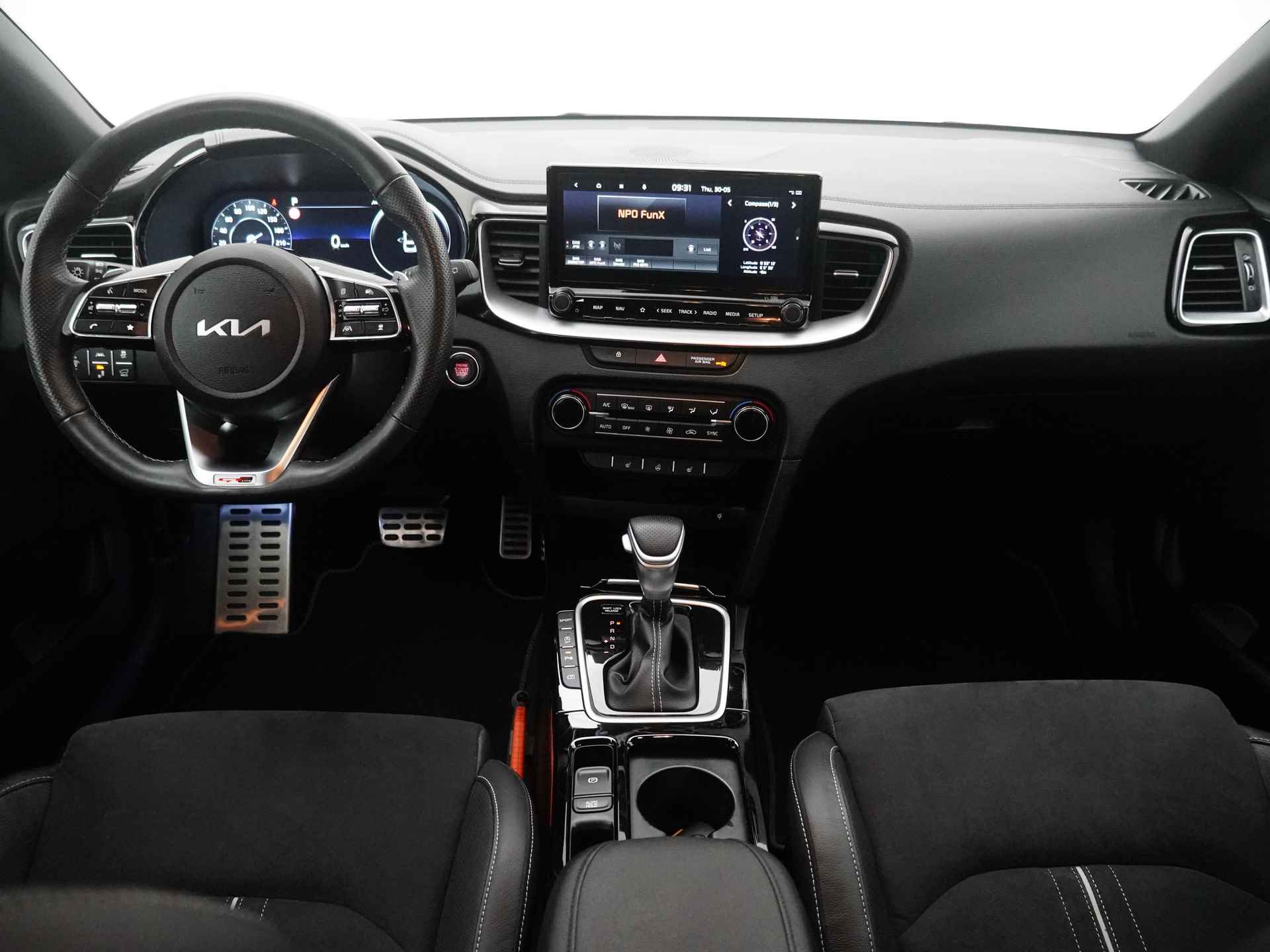 Kia ProCeed 1.5 T-GDi GT-PlusLine - JBL Audio - Apple CarPlay/Android Auto - Stoel en stuurwiel verwarming - Led Koplampen - Adaptieve Cruise Control - Fabrieksgarantie tot 02-2030 - 31/43