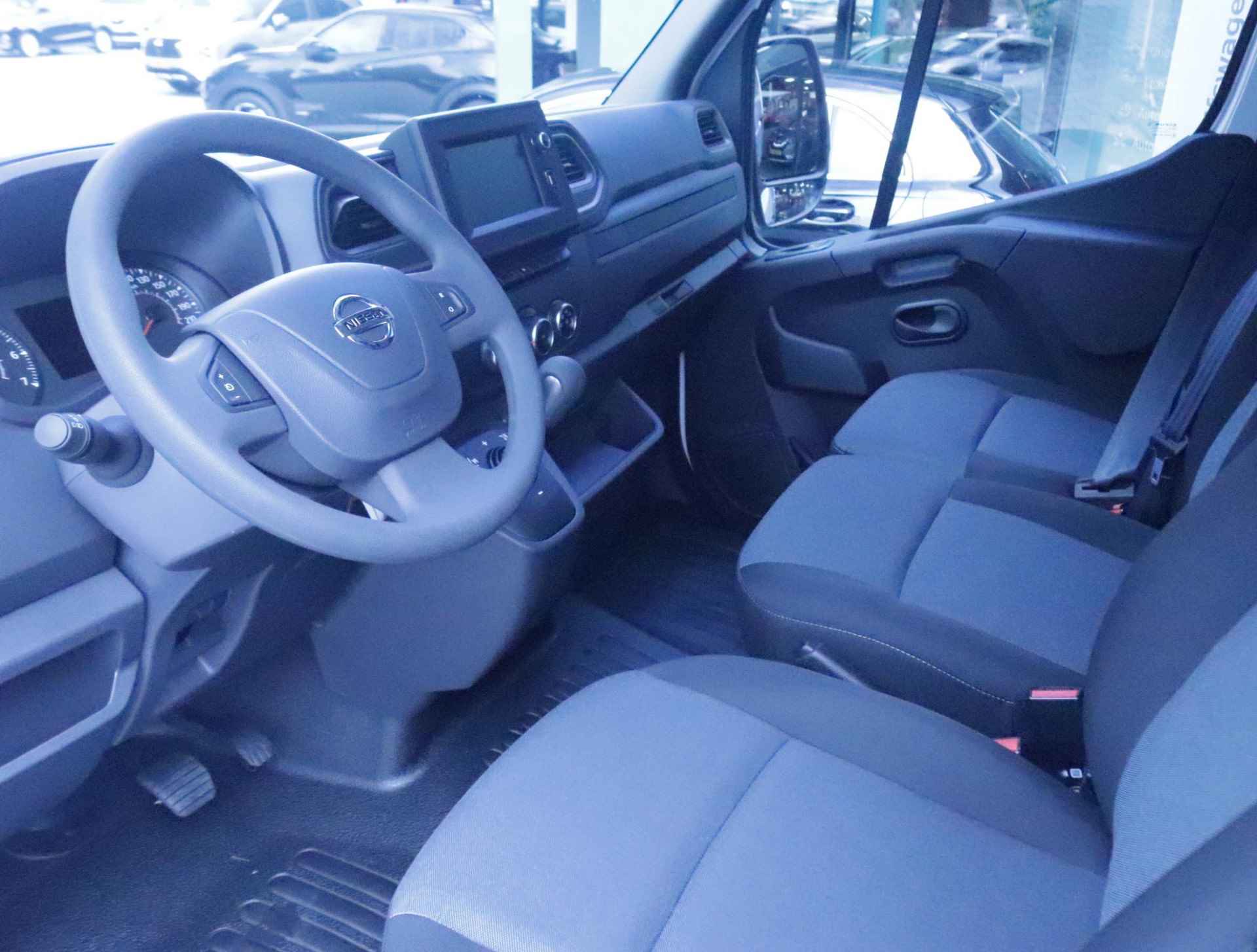 Nissan Interstar 2.3 dCi 150 L2H2 N-Connecta Clima/Navi/Camera/Automaat - 4/18