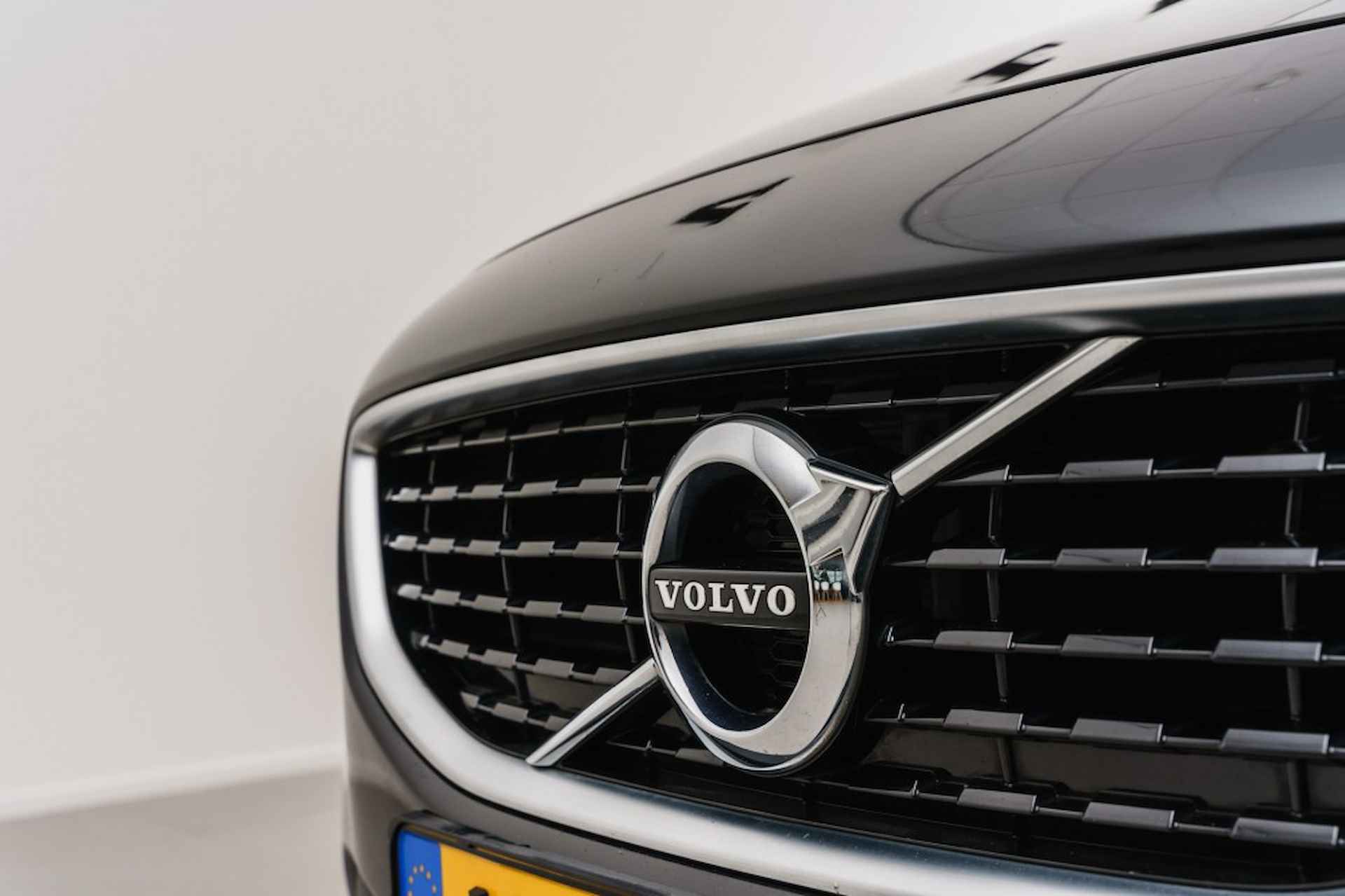 VOLVO V40 T3 Geartronic Polar+ Sport Rdesign - 13/23