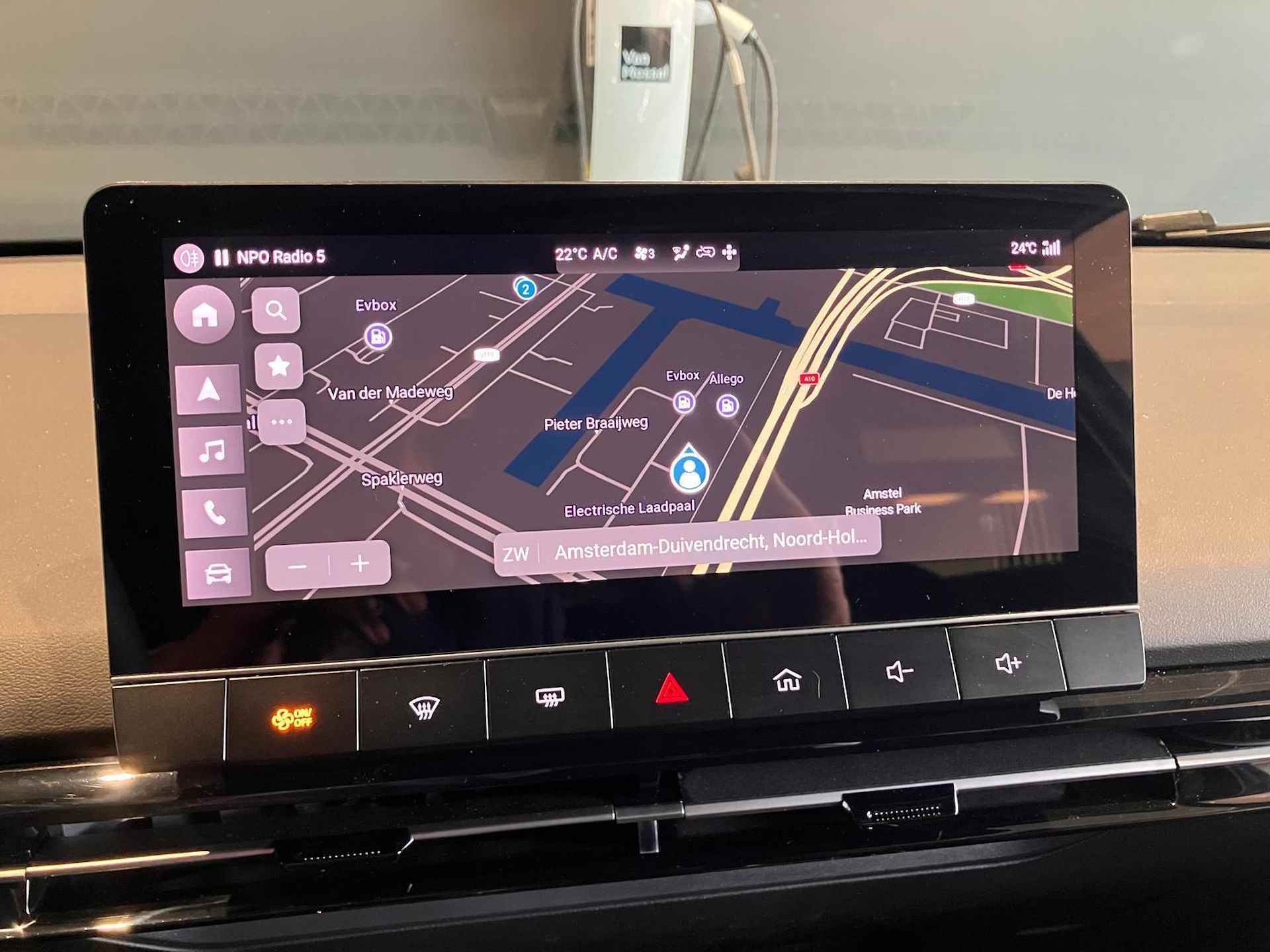 MG 4 Luxury 64 kWh - EERSTE EIGENAAR - Navigatie - Carplay - 360 Camera - 11/14