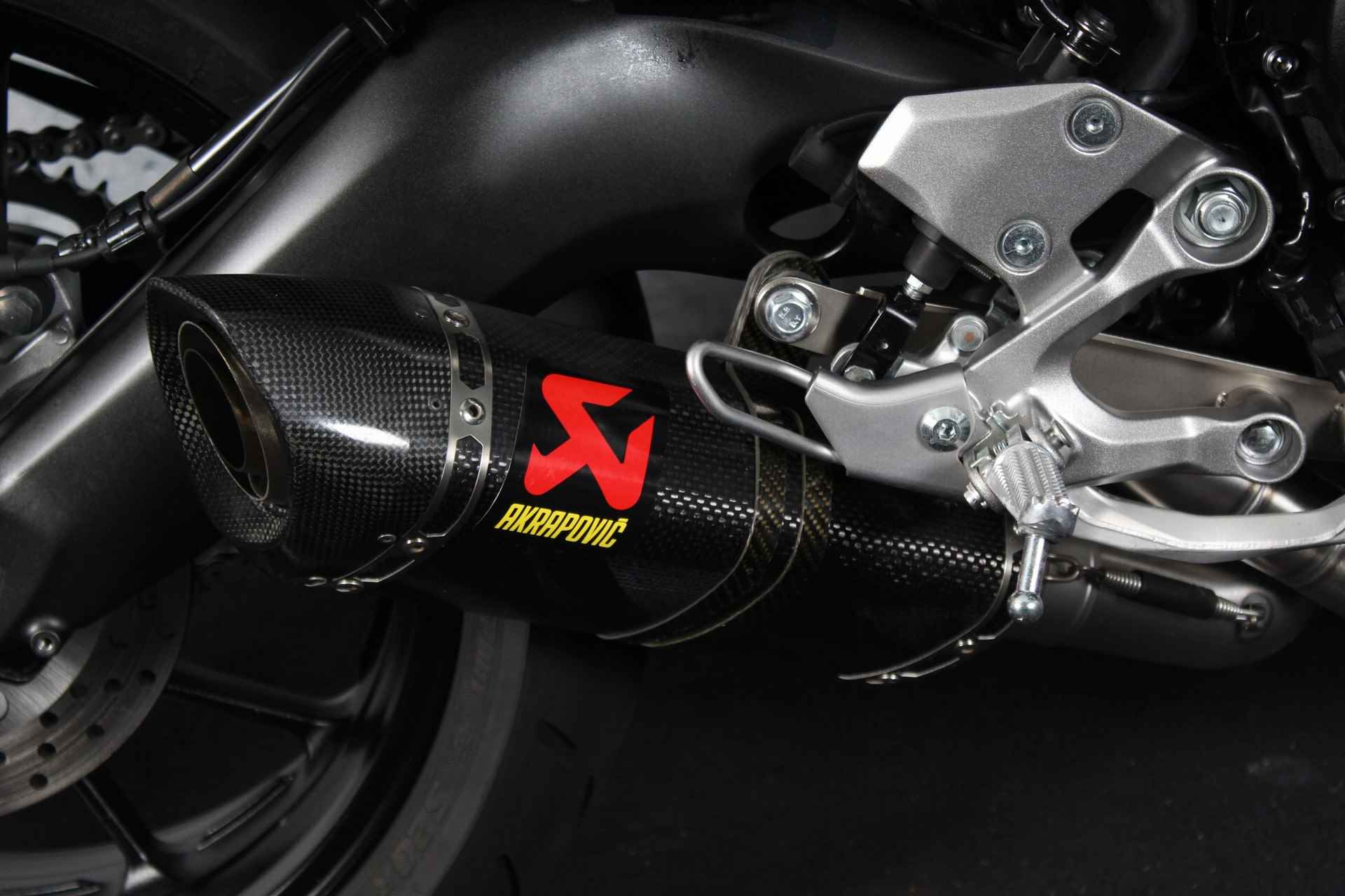 Yamaha XSR 900 ABS Akrapovic - 11/18