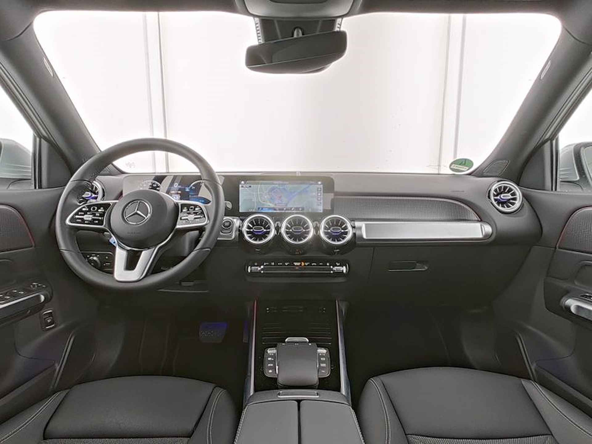 Mercedes-Benz EQB 250+ Progressive 71 kWh Achteruitrijcamera | Sfeerverlichting | Dodehoekassistent | Led Koplampen | Apple CarPlay. Inclusief 24 maanden MB Certified garantie voor Europa. - 7/13