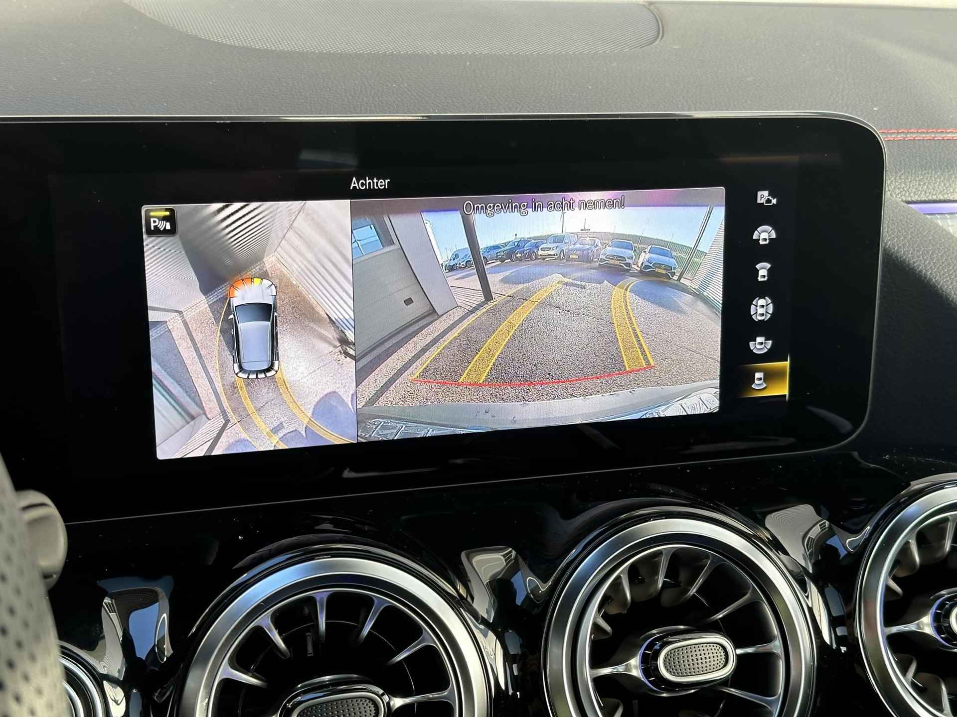 Mercedes-Benz EQA 250+ AMG | Panoramadak | 360° Camera | Night pakket | Elektrisch Verstelbare Stoelen + Memory | Dodehoekassistent | Advanced Sound System | Apple CarPlay | Android Auto | Sfeerverlichting | Stoelverwarming - 5/11