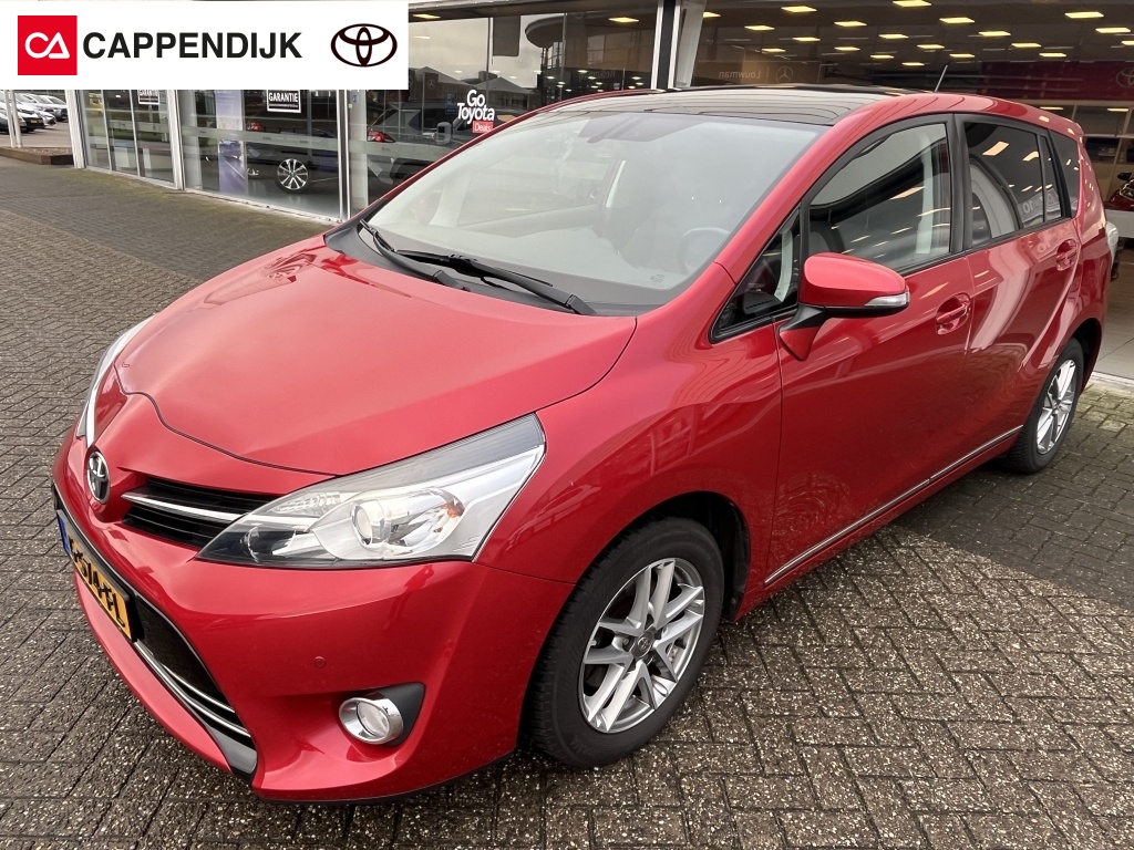 Toyota Verso | NET BINNEN | 1.8 VVT-i Aspiration 7pers. | Panodak | Trekhaak |