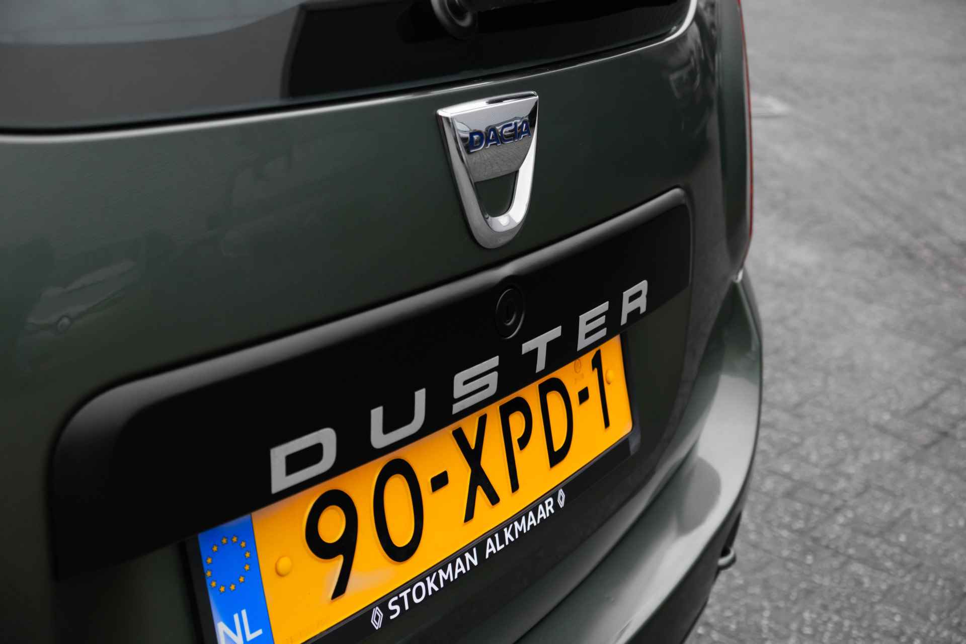 Dacia Duster 1.6 16V 105 PK Delsey Edition | Nieuwe distributiesnaar 07-2024 | Trekhaak | 4 seizoensbanden | Blue tooth | | incl. Bovag rijklaarpakket met 12 maanden garantie | - 17/28