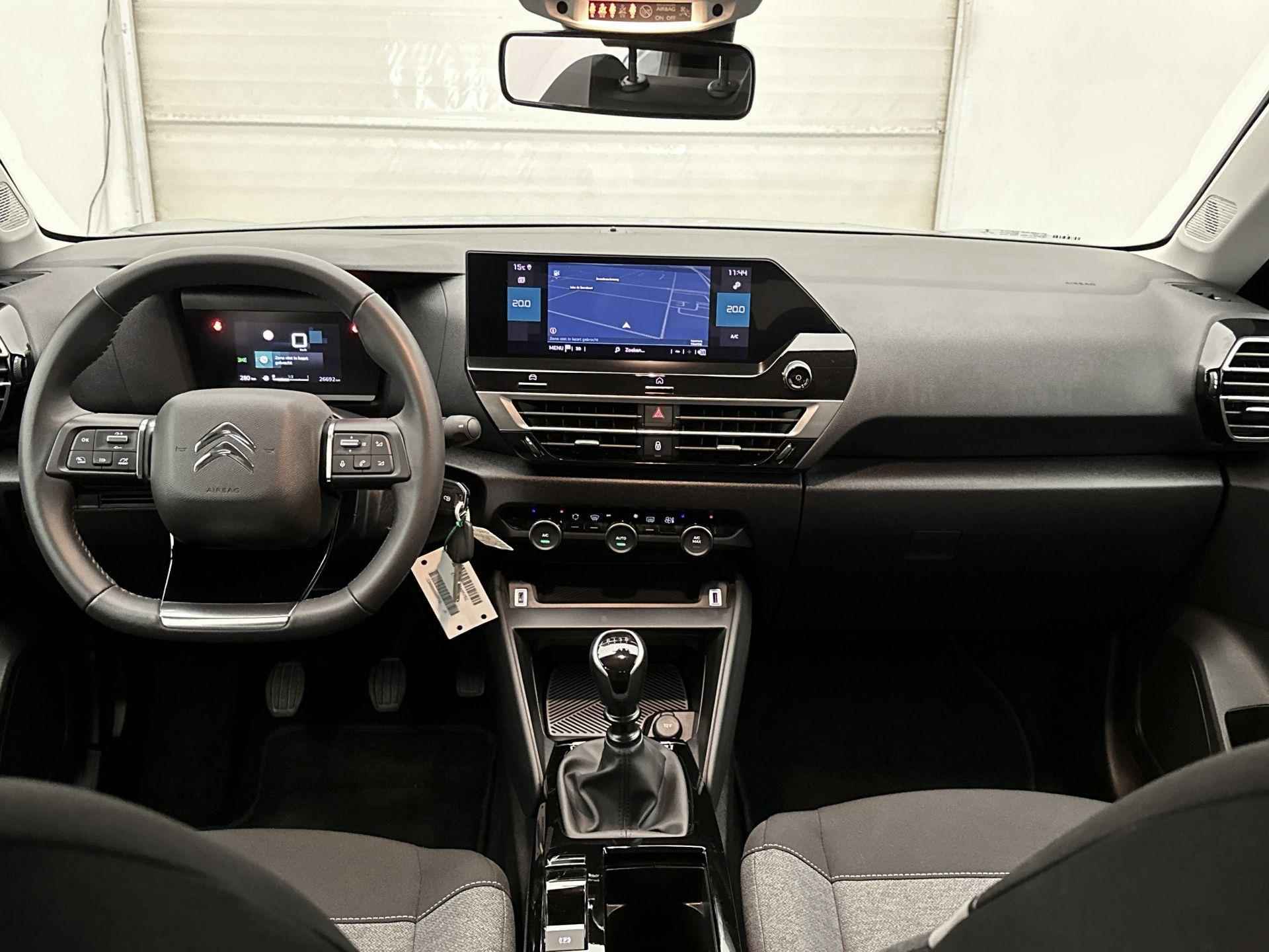 Citroen C4 Feel 100pk | Navigatie | Achteruitrijcamera | Climate Control | Cruise Control | Parkeersensoren | Led koplampen | Apple Carplay / Android Auto | Bluetooth | DAB+ radio | Armsteun | Automatisch dimlicht | Regensensor | - 12/32