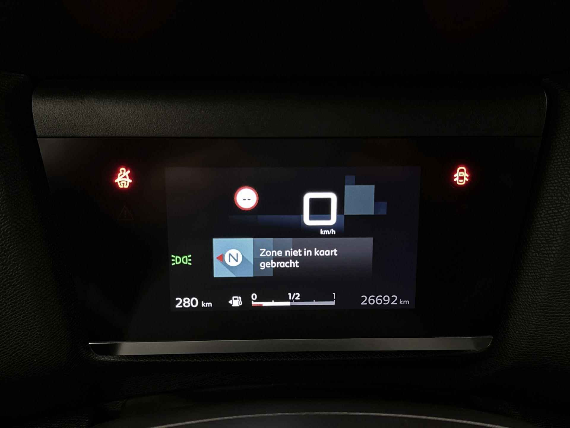 Citroen C4 Feel 100pk | Navigatie | Achteruitrijcamera | Climate Control | Cruise Control | Parkeersensoren | Led koplampen | Apple Carplay / Android Auto | Bluetooth | DAB+ radio | Armsteun | Automatisch dimlicht | Regensensor | - 27/32