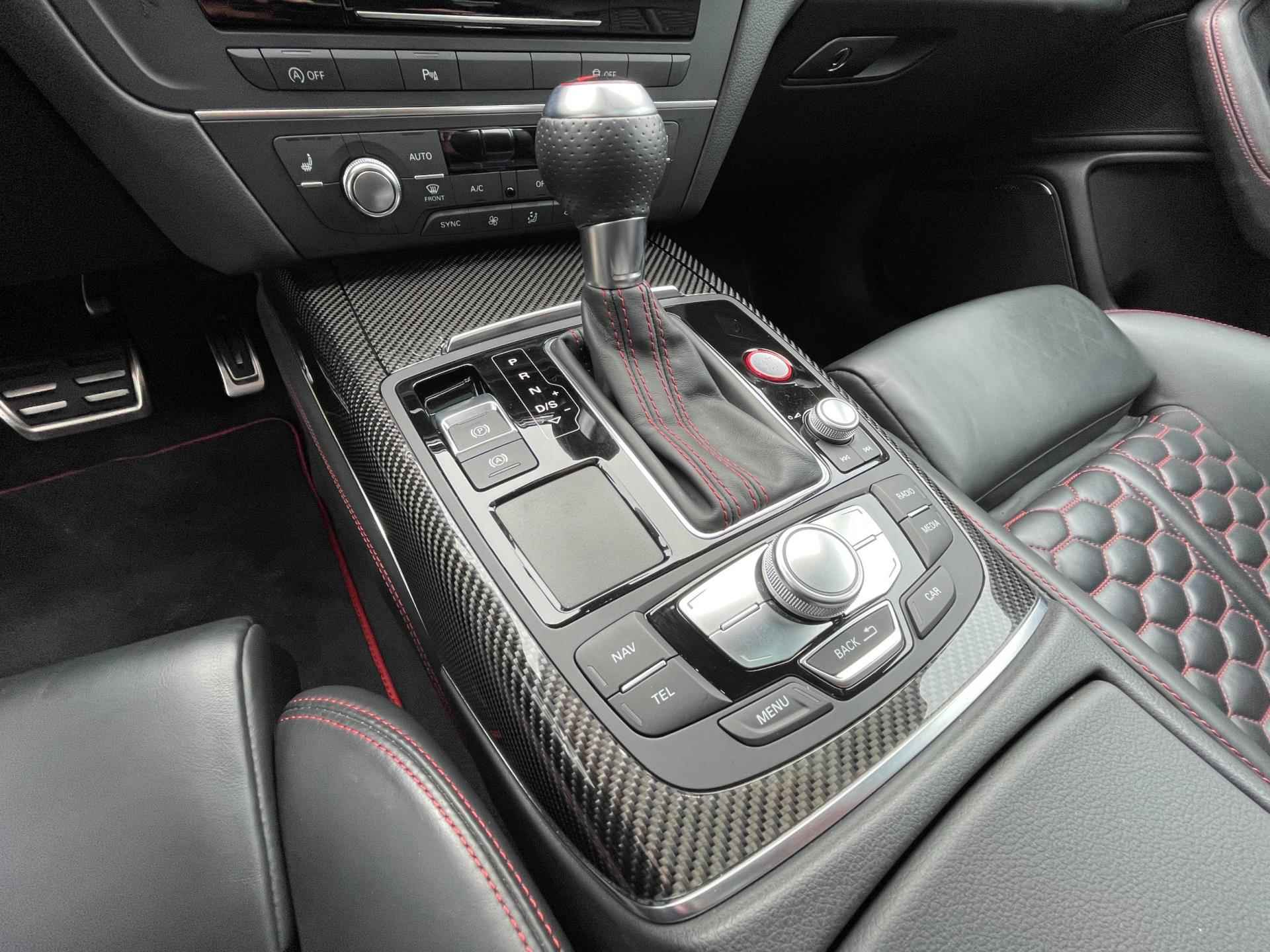 Audi RS6 Avant 4.0 TFSI RS 6 quattro performance Pro Line Plus / Keramisch / Akrapovic / Nachtzicht / Softclose / Trekhaak - 27/48
