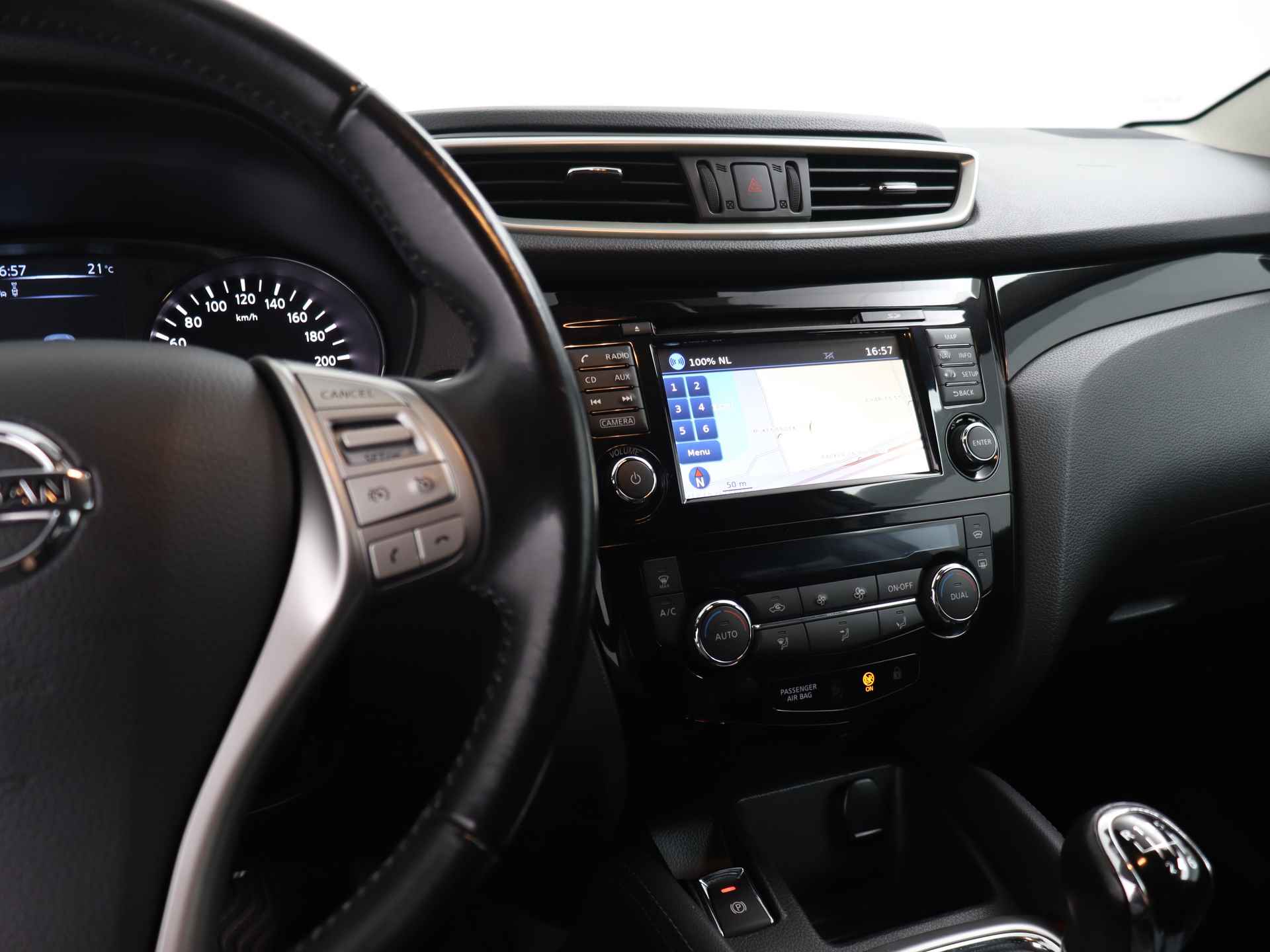 Nissan QASHQAI 1.2 Tekna | Panoramadak | 360 Camera | Stoelverwarming | Trekhaak | Navigatie | - 7/41