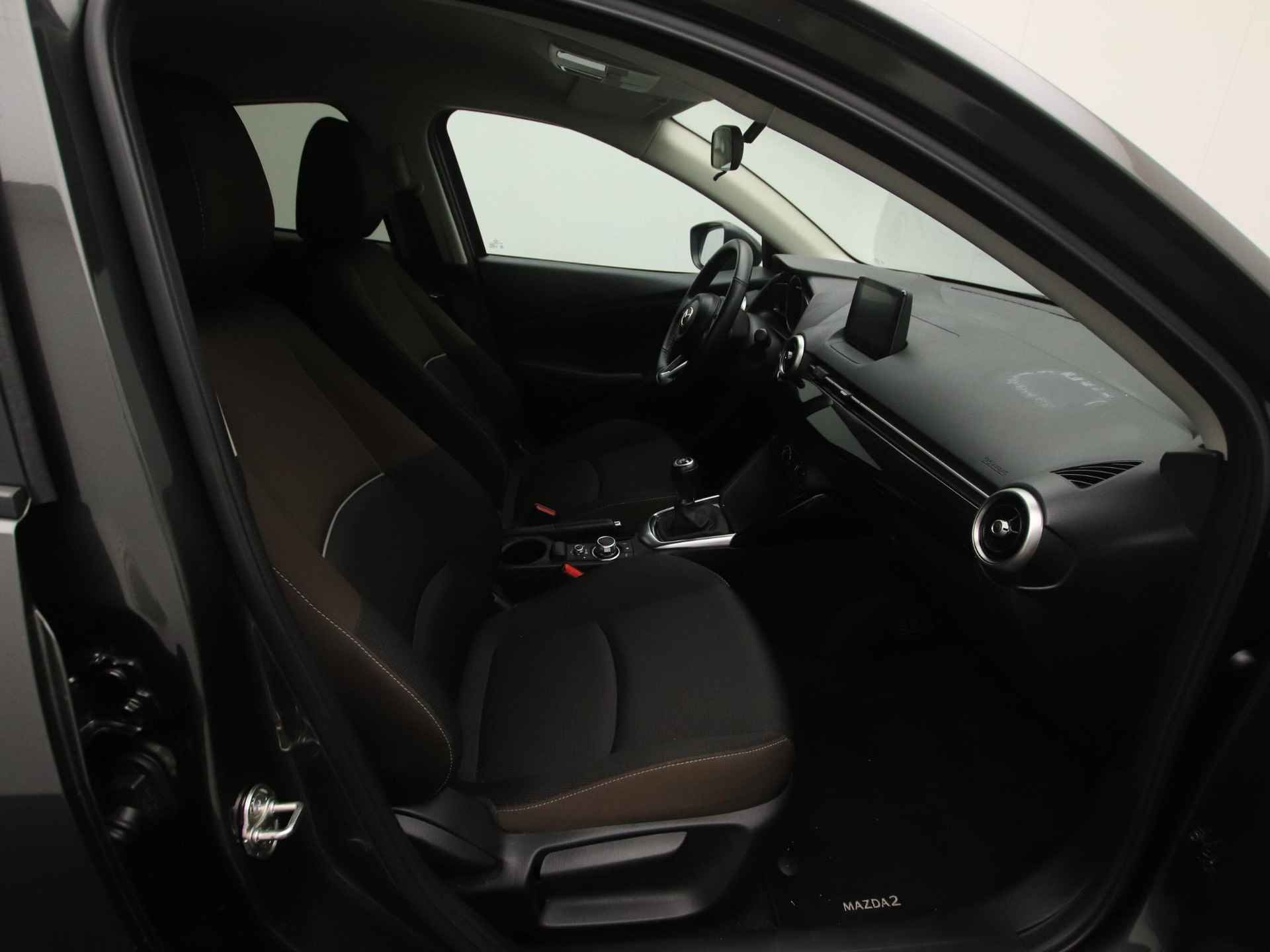 Mazda 2 1.5 Skyactiv-G Style Selected met navigatie : dealer onderhouden - 20/47