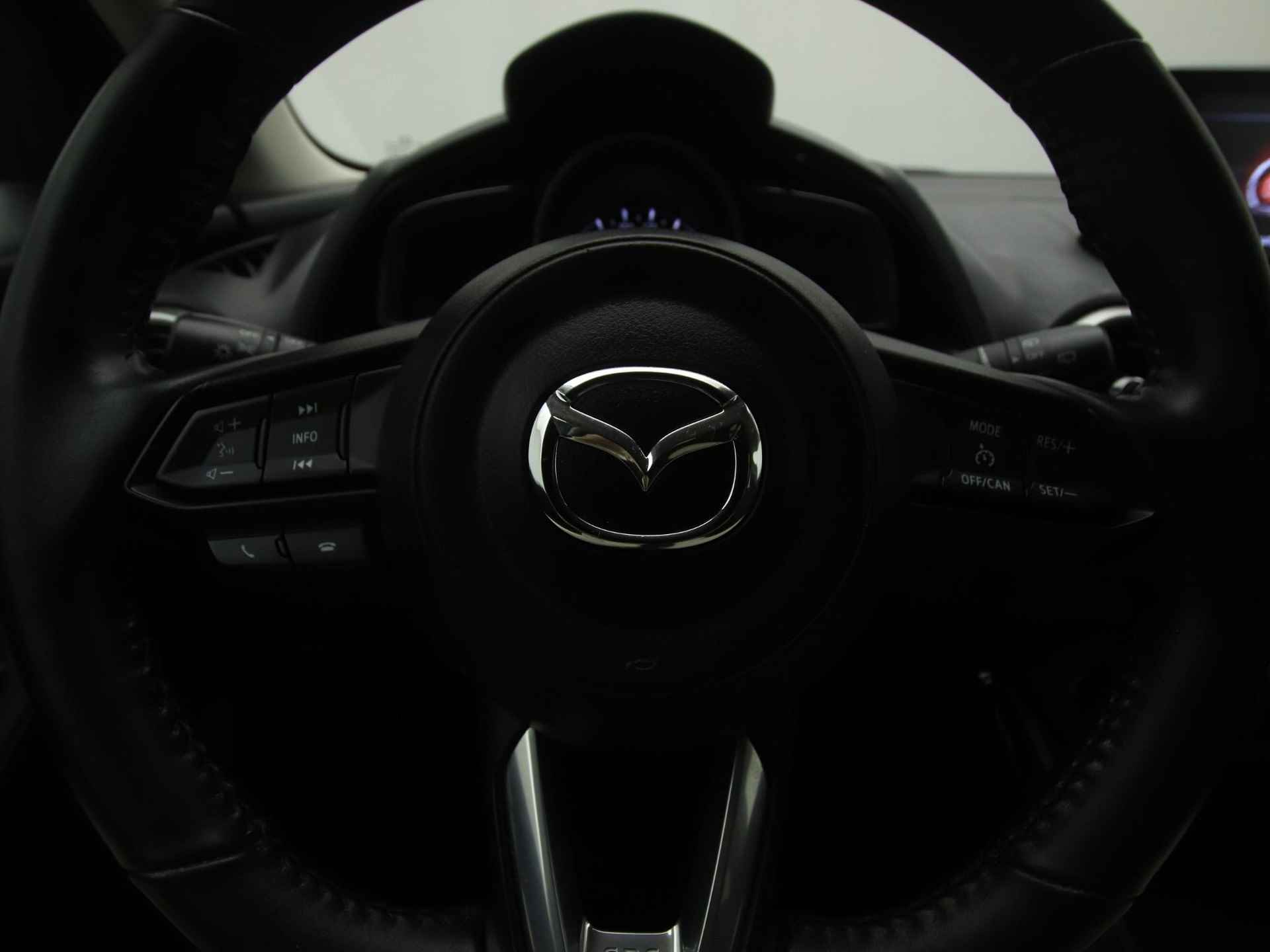 Mazda 2 1.5 Skyactiv-G Style Selected met navigatie : dealer onderhouden - 23/47