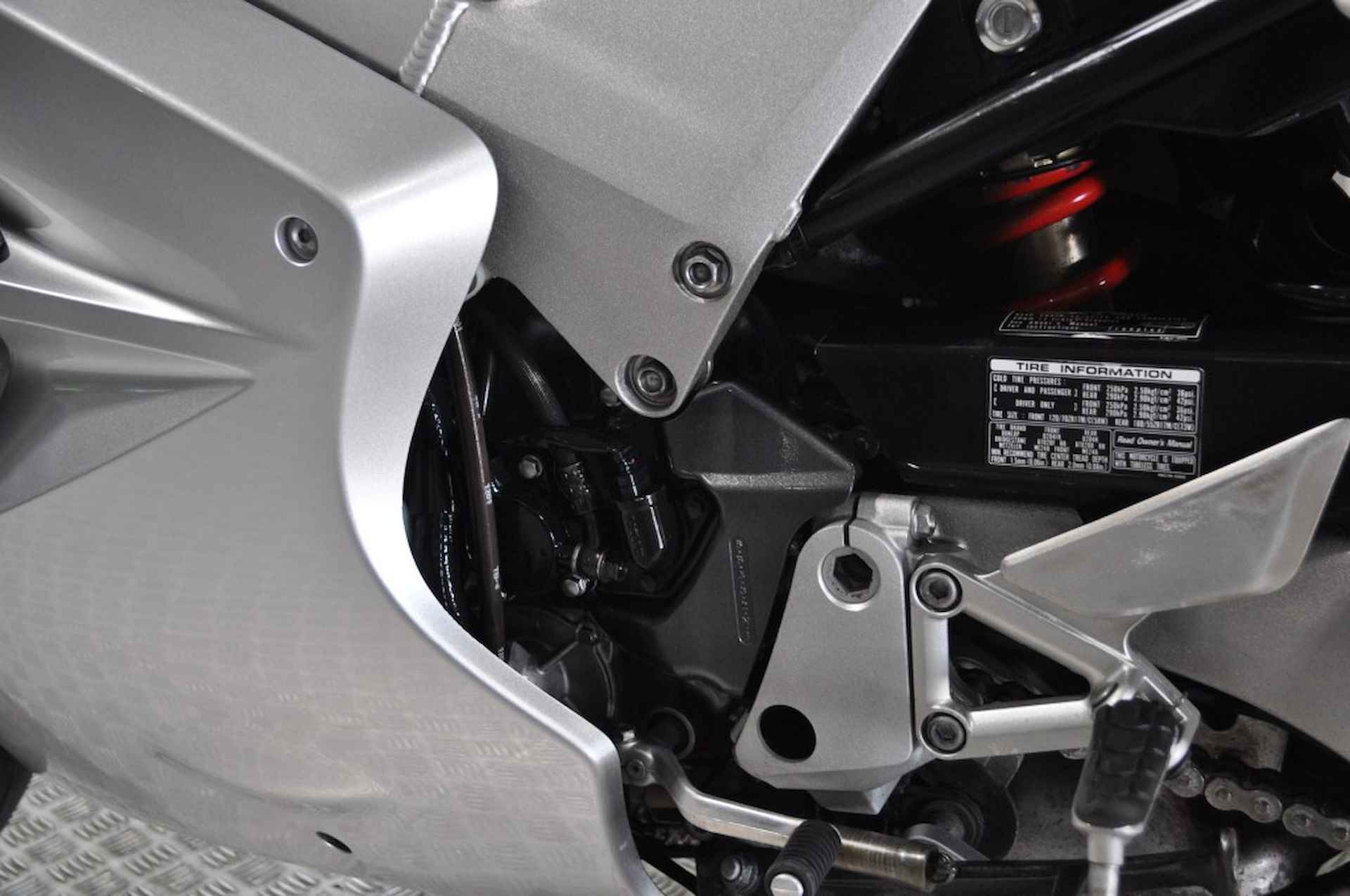 HONDA Vfr 800   V-tec DUAL C0MBINED BRAKE SYSTEM - 9/21