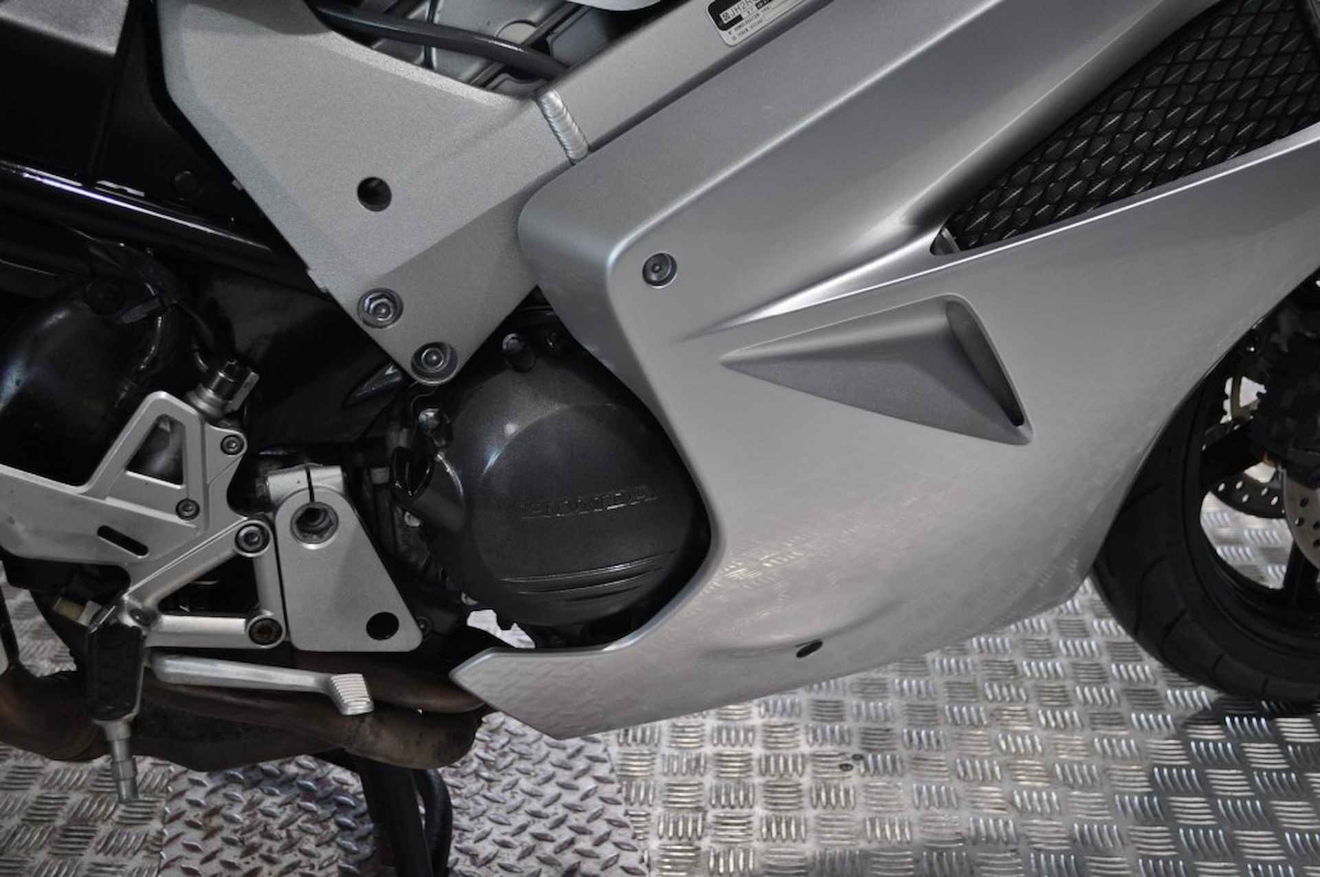 HONDA Vfr 800   V-tec DUAL C0MBINED BRAKE SYSTEM - 12/21