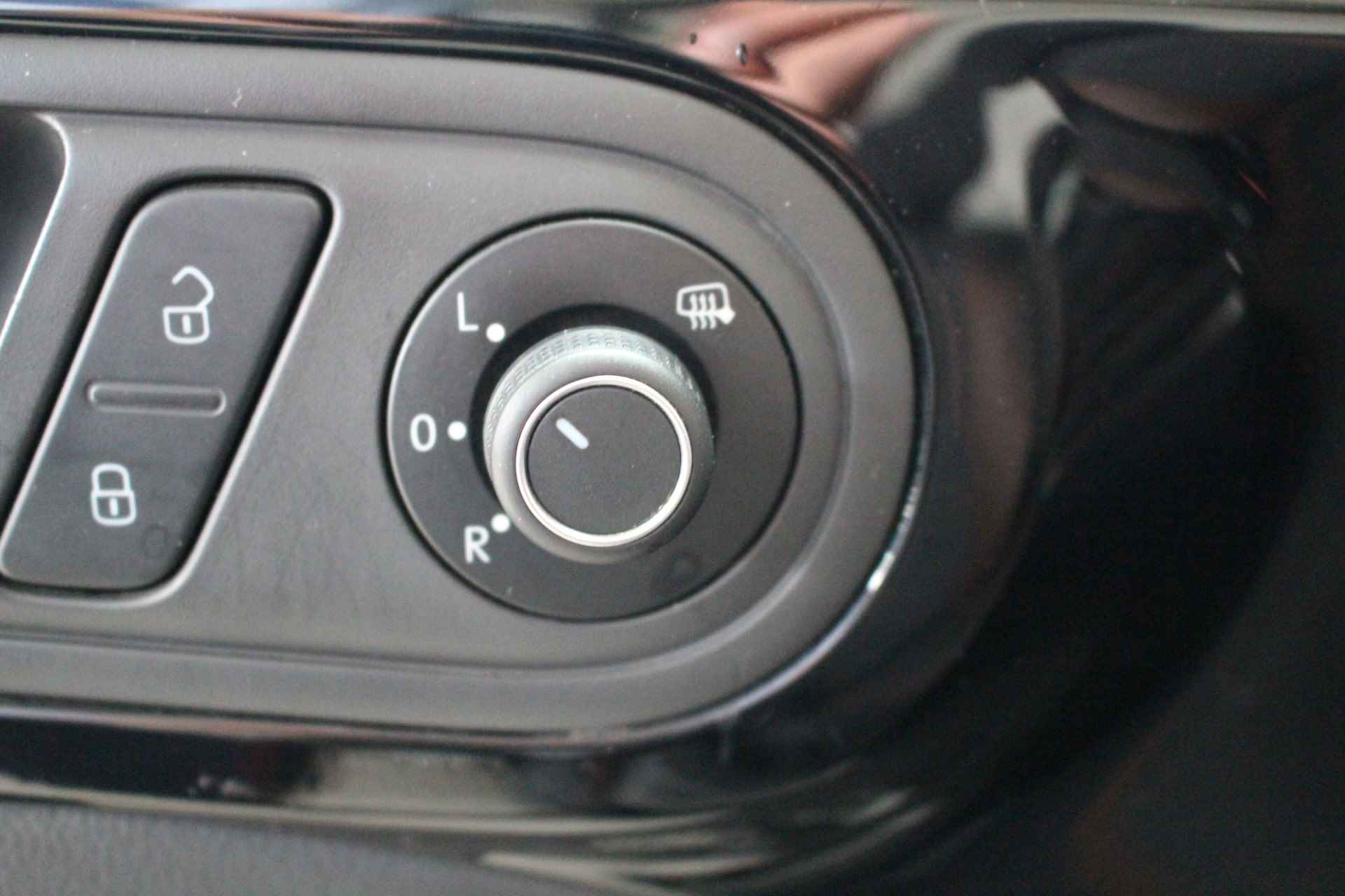 Volkswagen Beetle Cabriolet 1.2 TSI DSG Climate Control | Navigatie | parkeersensoren | PDC - 9/24