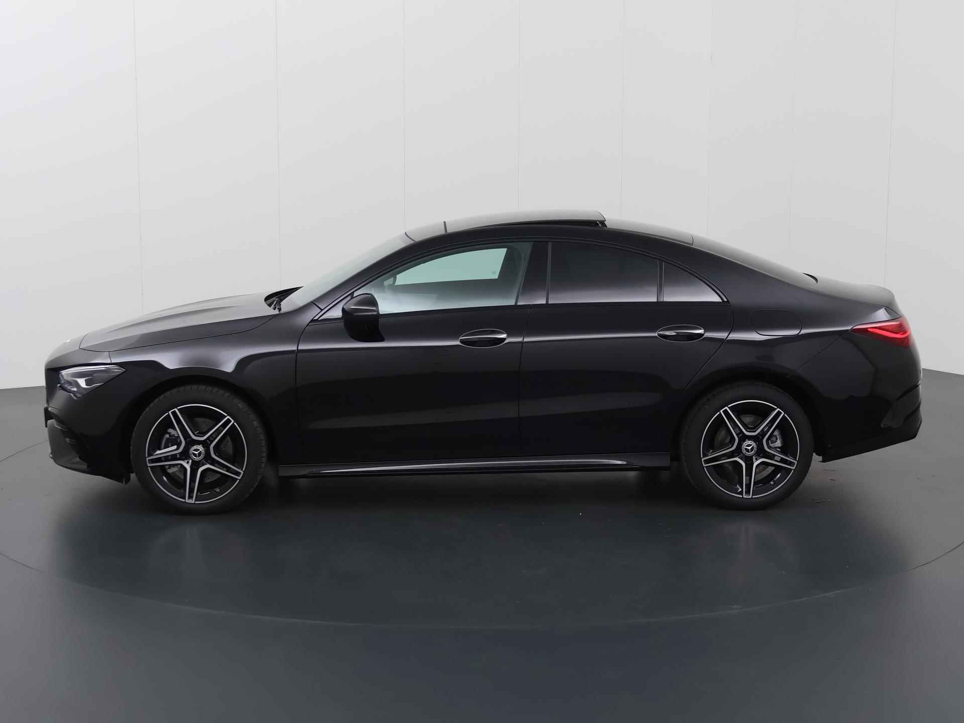 Mercedes-Benz CLA-klasse Coupe 250 e AMG NIGHT | Panorama-schuifdak | Dodehoekassistent | Keyless Entry | Achteruitrijcamera | Sfeerverlichting | Stoelverwarming | DAB+ Radio | - 6/44