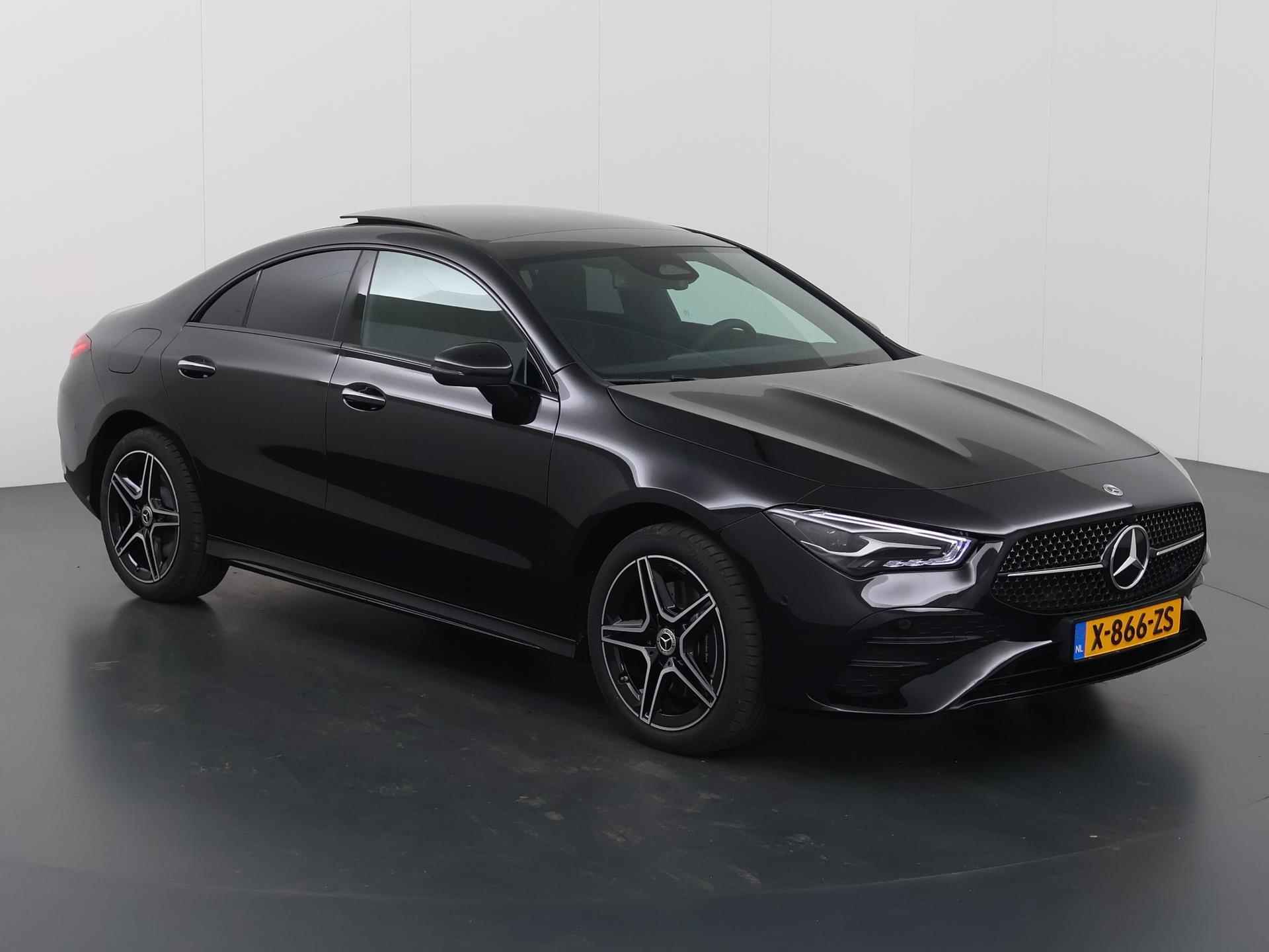 Mercedes-Benz CLA-klasse Coupe 250 e AMG NIGHT | Panorama-schuifdak | Dodehoekassistent | Keyless Entry | Achteruitrijcamera | Sfeerverlichting | Stoelverwarming | DAB+ Radio | - 24/44