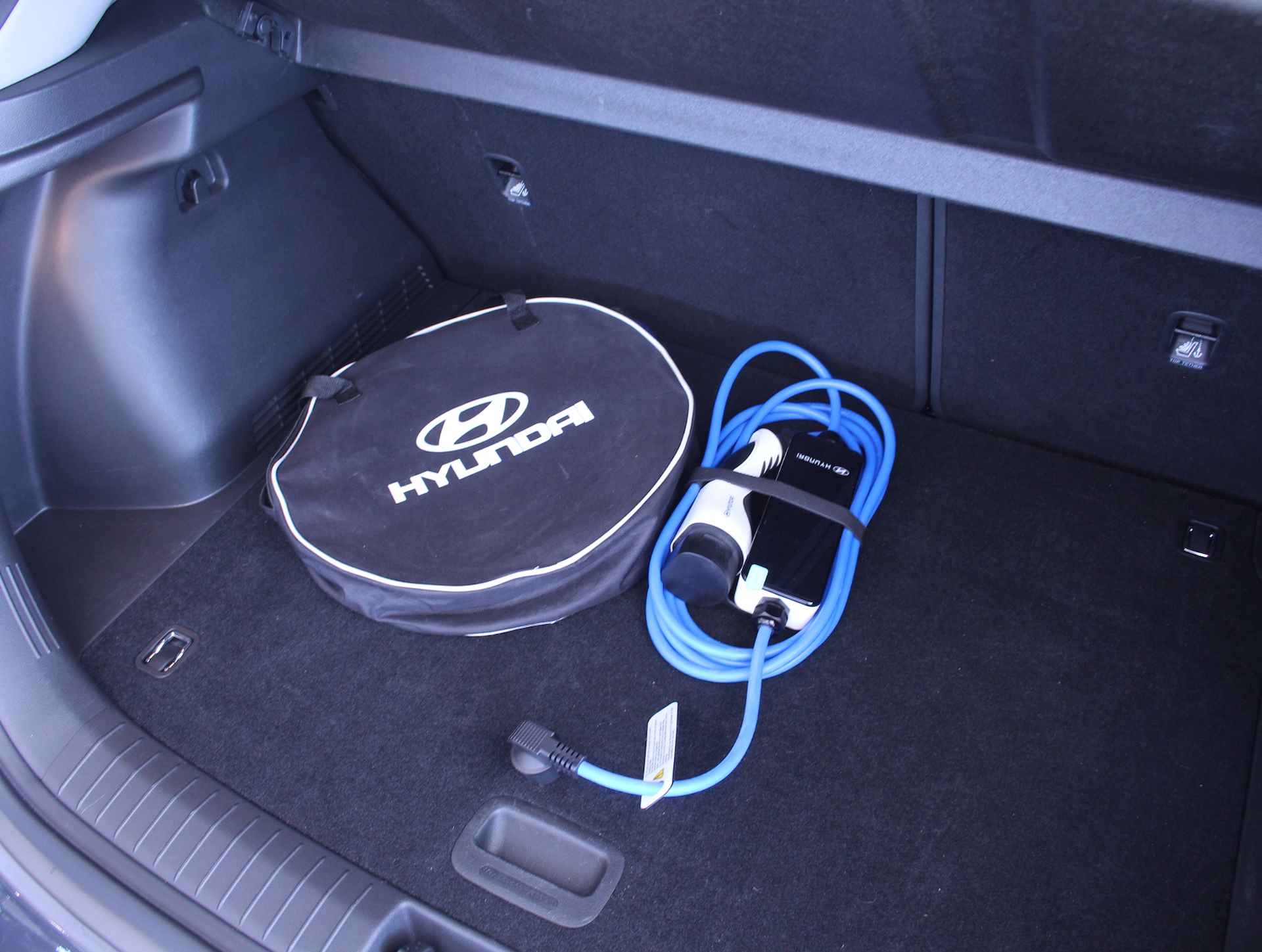 HYUNDAI Kona EV 204pk 2WD Aut. Premium 64kWh NAVI CAMERA WINTERPACK - 11/40