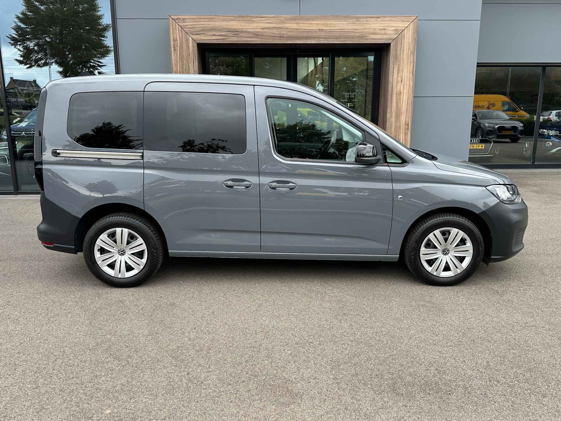 Volkswagen Caddy 1.5 TSI DSG 5-persoons | Trekhaak | Cruise | Parkeersensoren | Rijklaar incl. garantie - 2/27