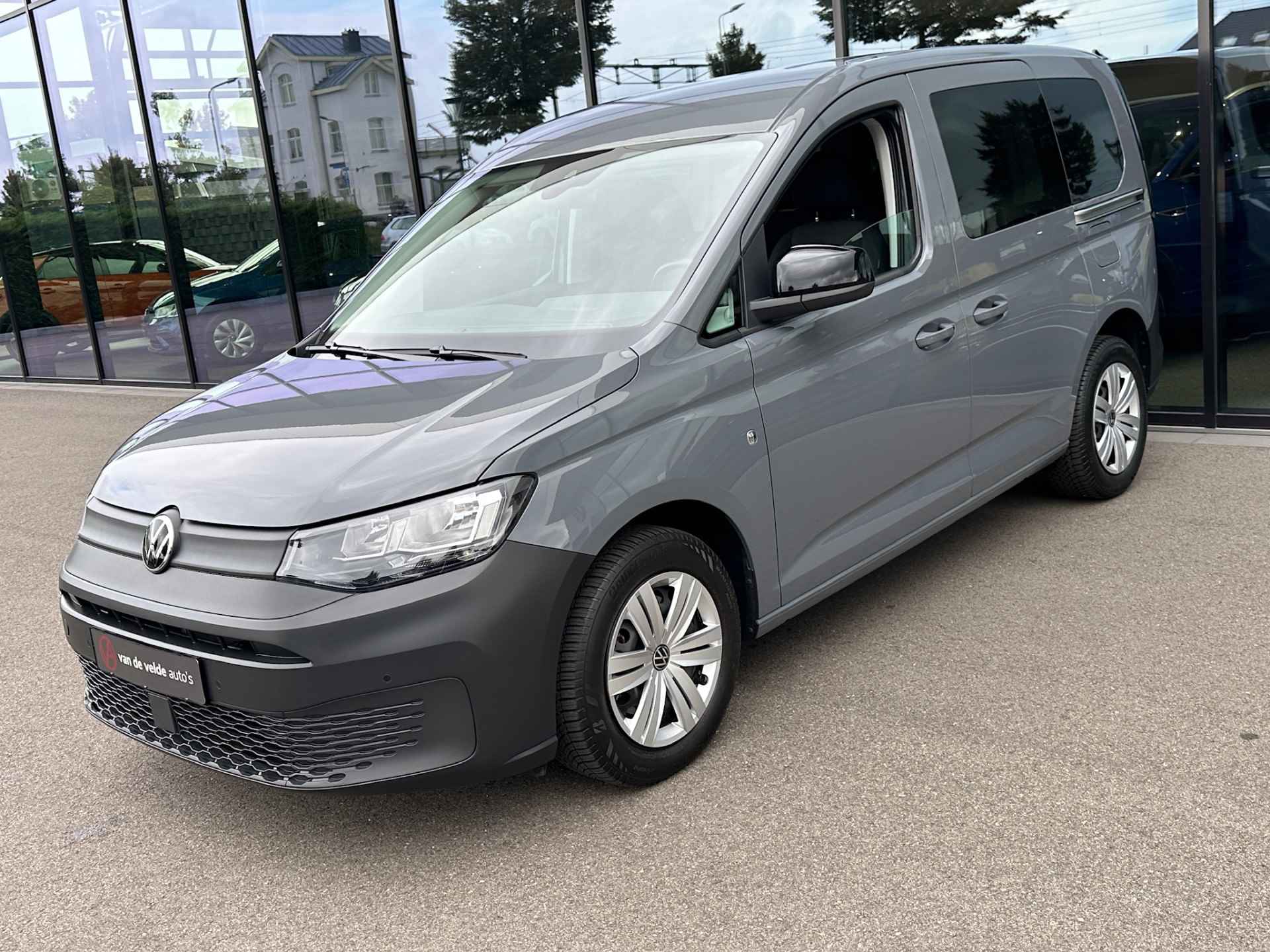 Volkswagen Caddy 1.5 TSI DSG 5-persoons | Trekhaak | Cruise | Parkeersensoren | Rijklaar incl. garantie - 24/27