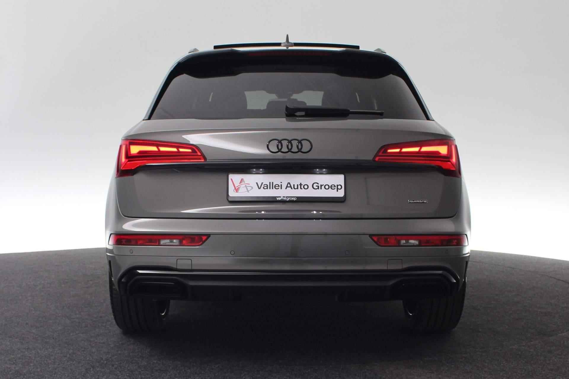 Audi Q5 50 TFSI e 299 PK S-tronic S edition Competition | Adaptive air suspension | Glazen panoramadak | Assistentiepakket Tour City Parking - 28/57