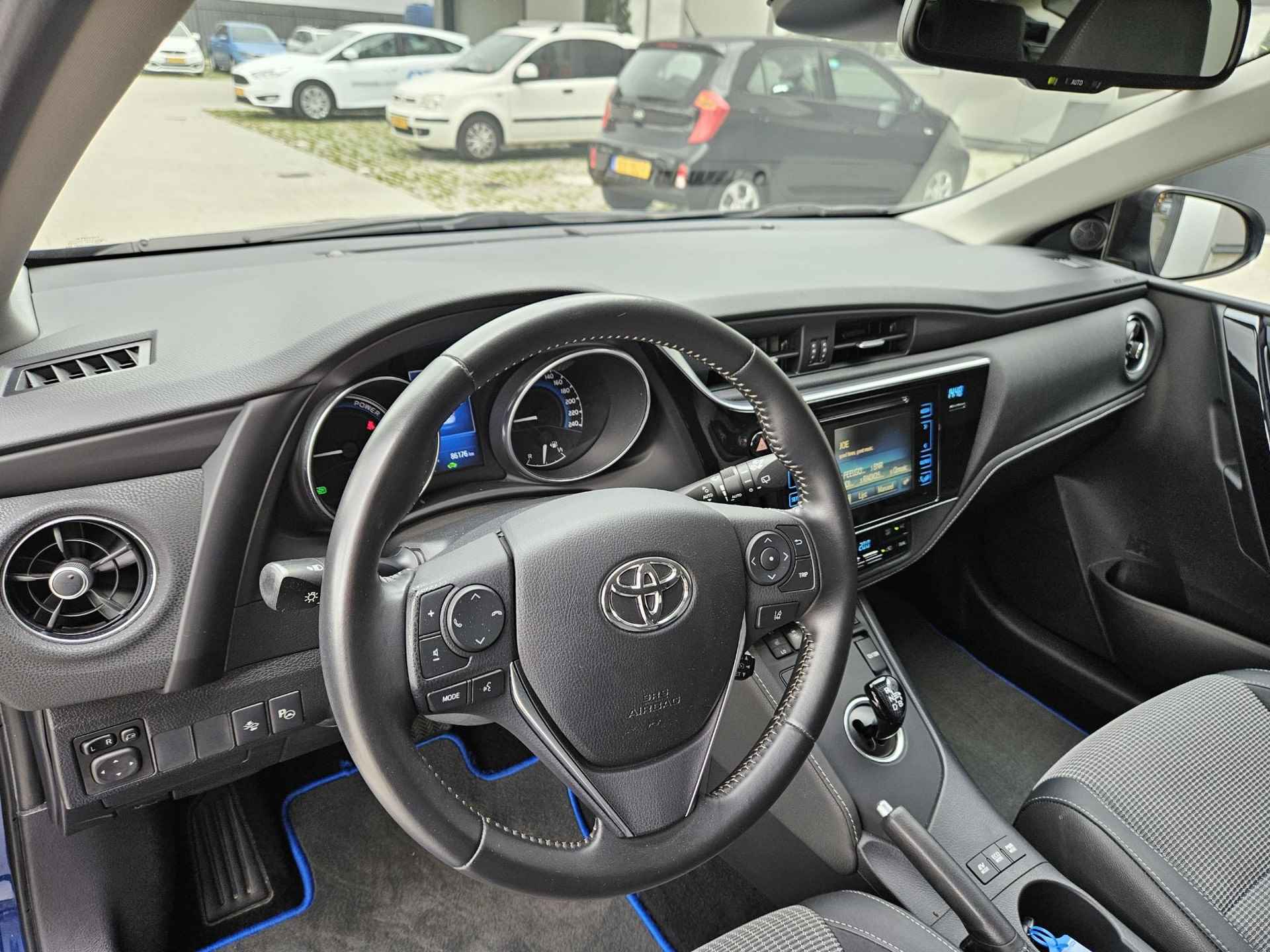 Toyota Auris Touring Sports 1.8 Hybrid Executive Trekhaak - 6/22