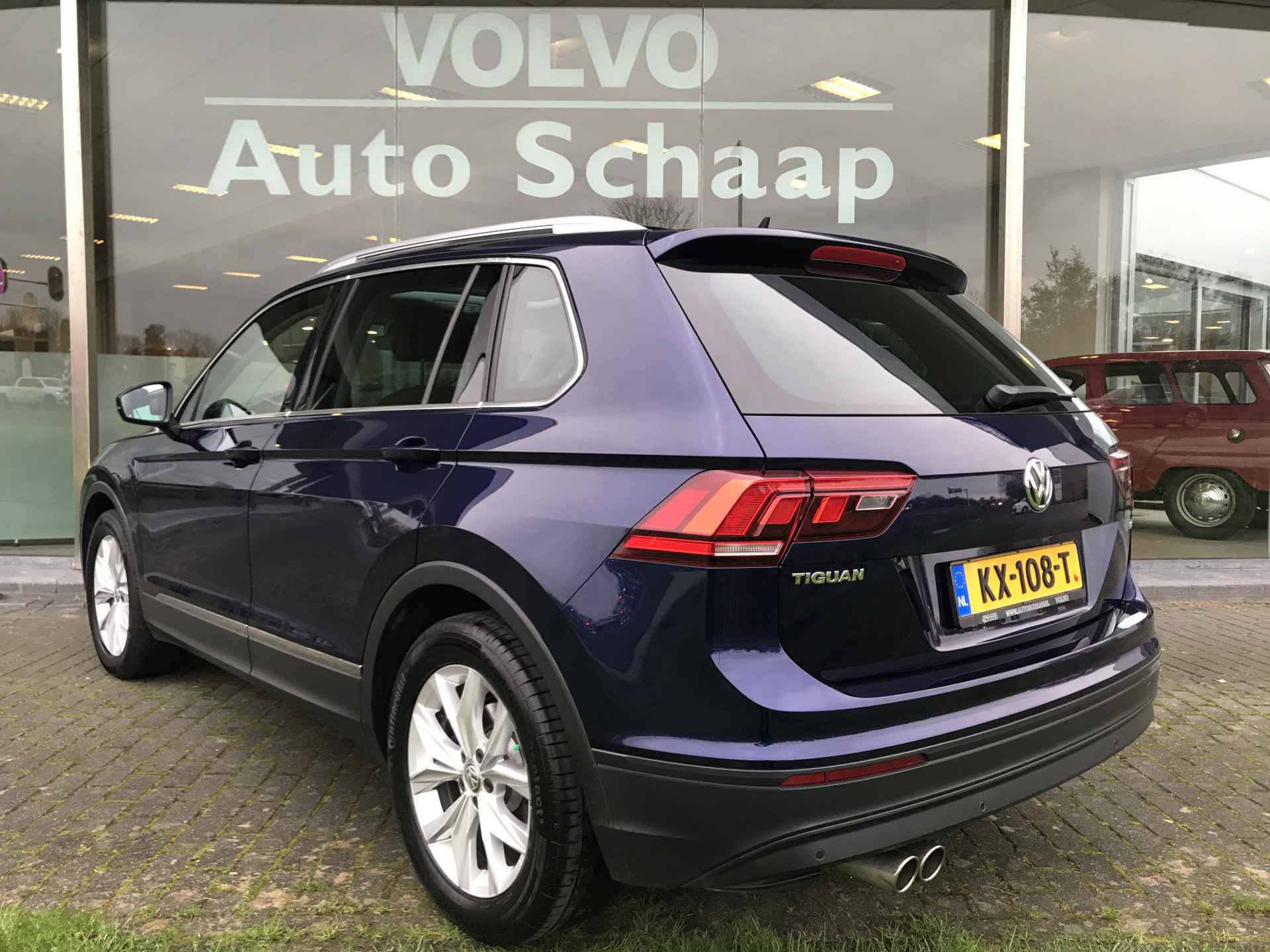 Volkswagen Tiguan 1.4 TSI ACT Comfortline Automaat | Rijklaar incl garantie | Panorama dak Trekhaak Leder - 3/36