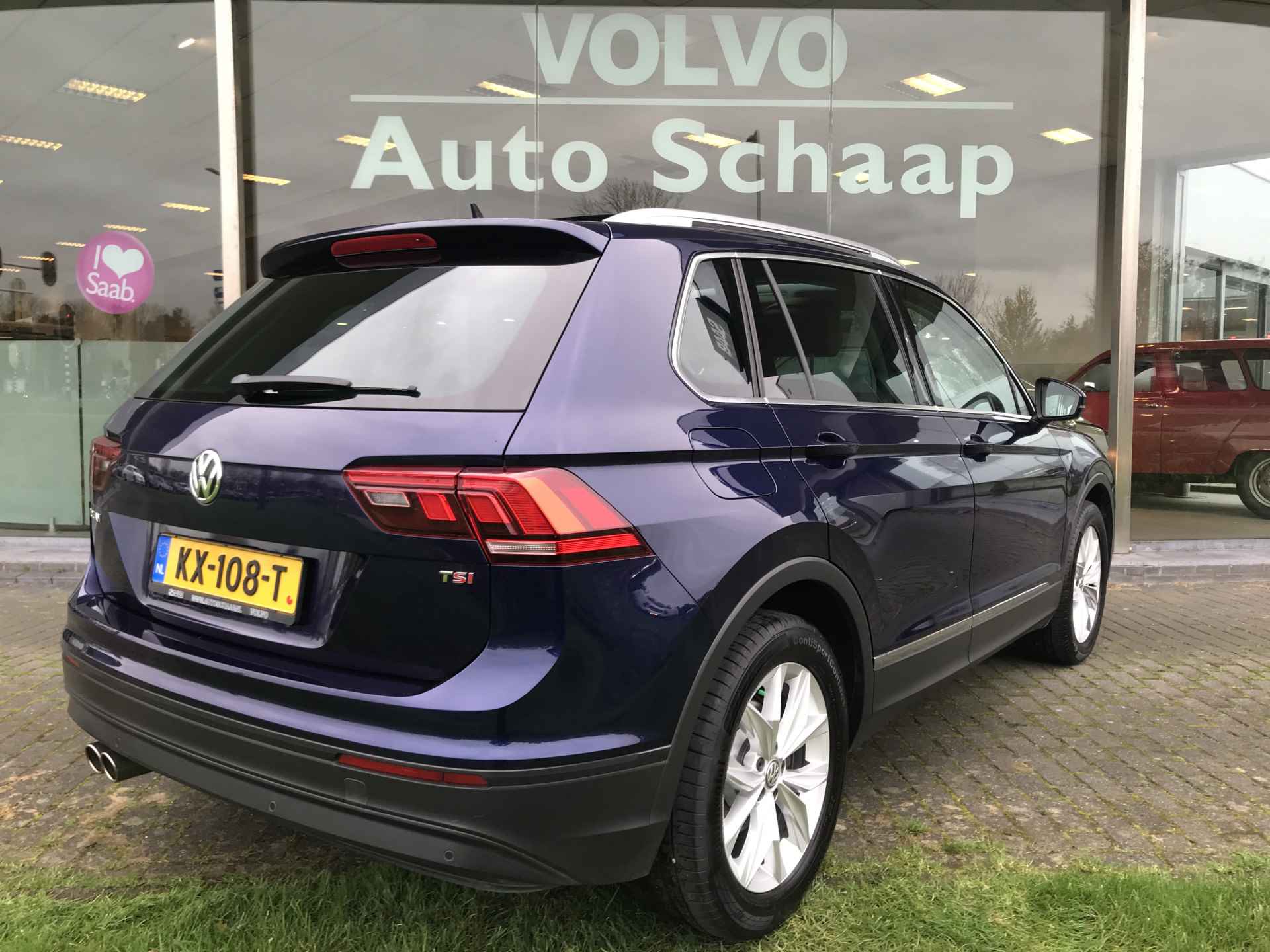 Volkswagen Tiguan 1.4 TSI ACT Comfortline Automaat | Rijklaar incl garantie | Panorama dak Trekhaak Leder - 5/36