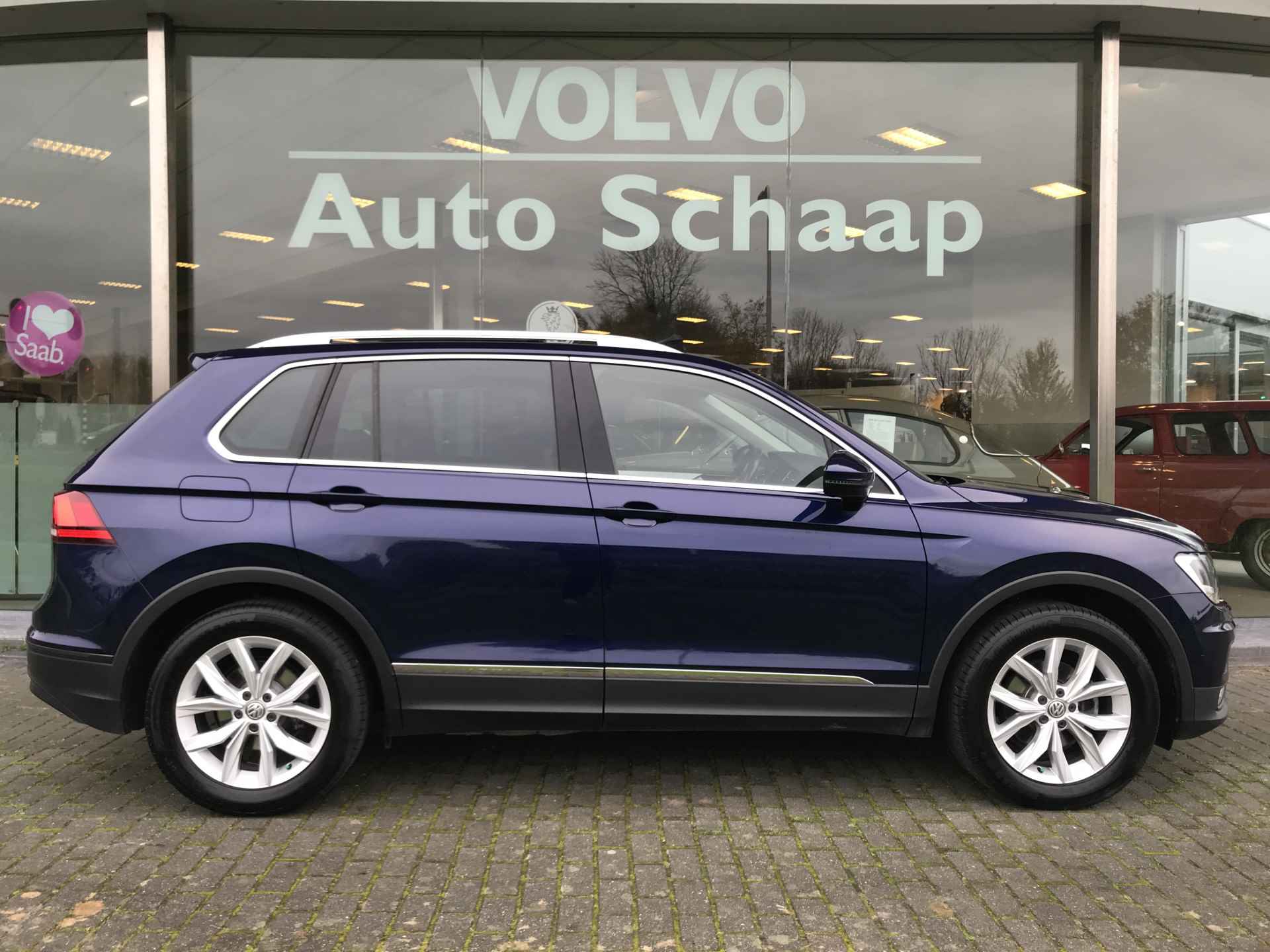 Volkswagen Tiguan 1.4 TSI ACT Comfortline Automaat | Rijklaar incl garantie | Panorama dak Trekhaak Leder - 6/36