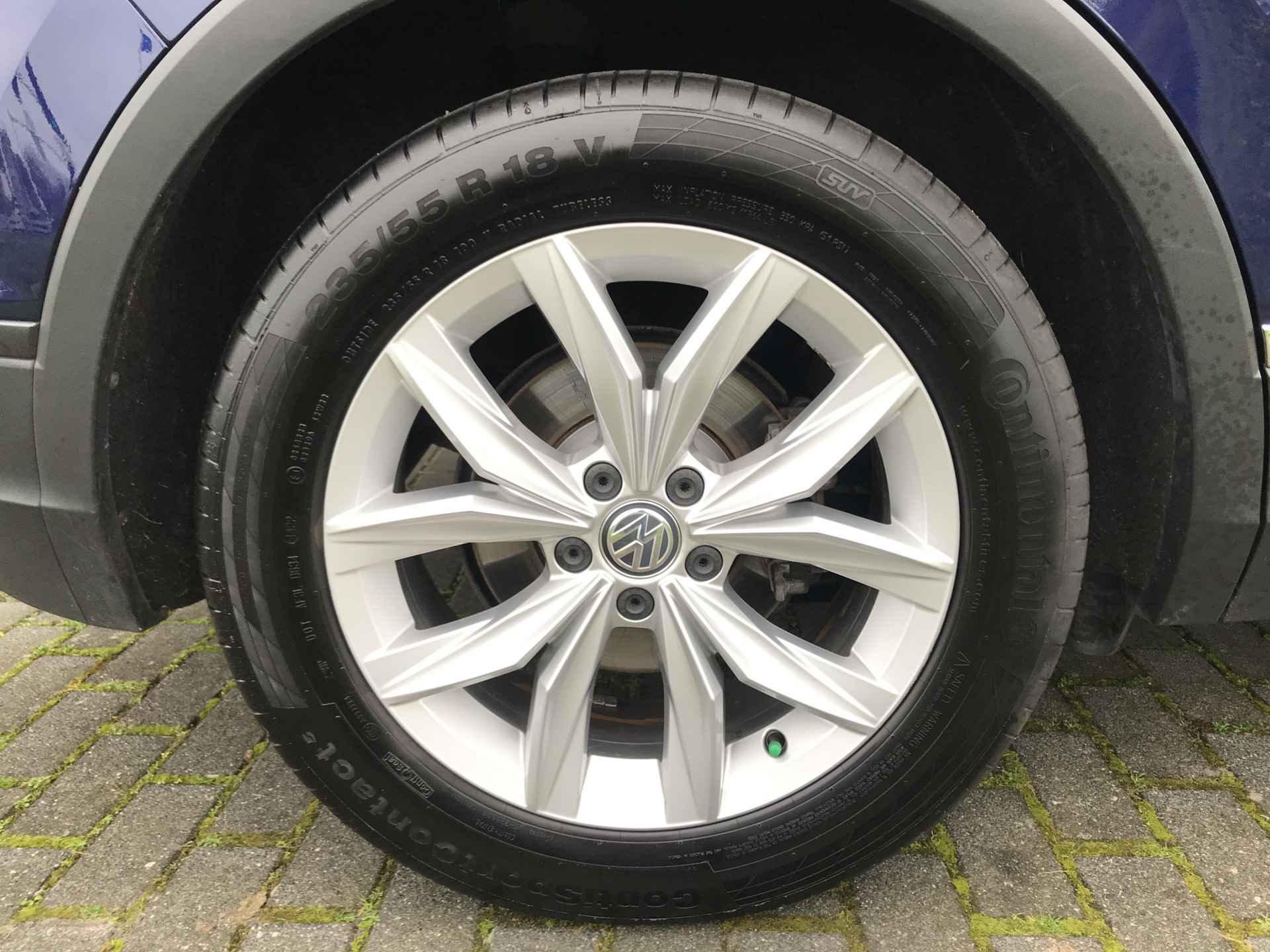 Volkswagen Tiguan 1.4 TSI ACT Comfortline Automaat | Rijklaar incl garantie | Panorama dak Trekhaak Leder - 34/36