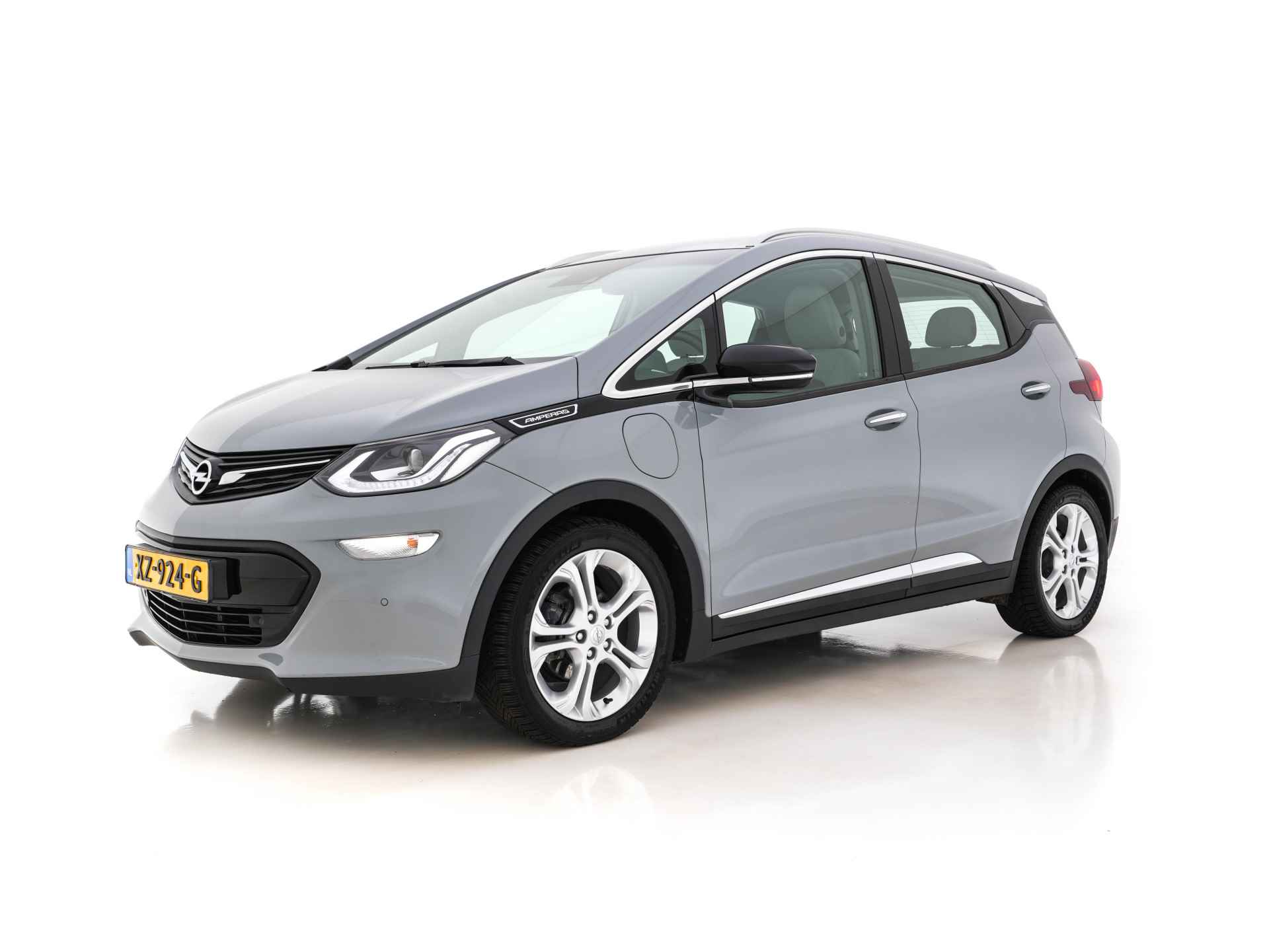 Opel Ampera-E Business Executive 60 kWh (INCL-BTW) *FULL-LED | MICROFIBRE | KEYLESS | DIGI-COCKPIT | LANE-ASSIST | DAB | ECC | PDC | CRUISE | APP-CONNECT | CCS-FASTLOADER | COMFORT-SEATS | 17"ALU* - 3/28