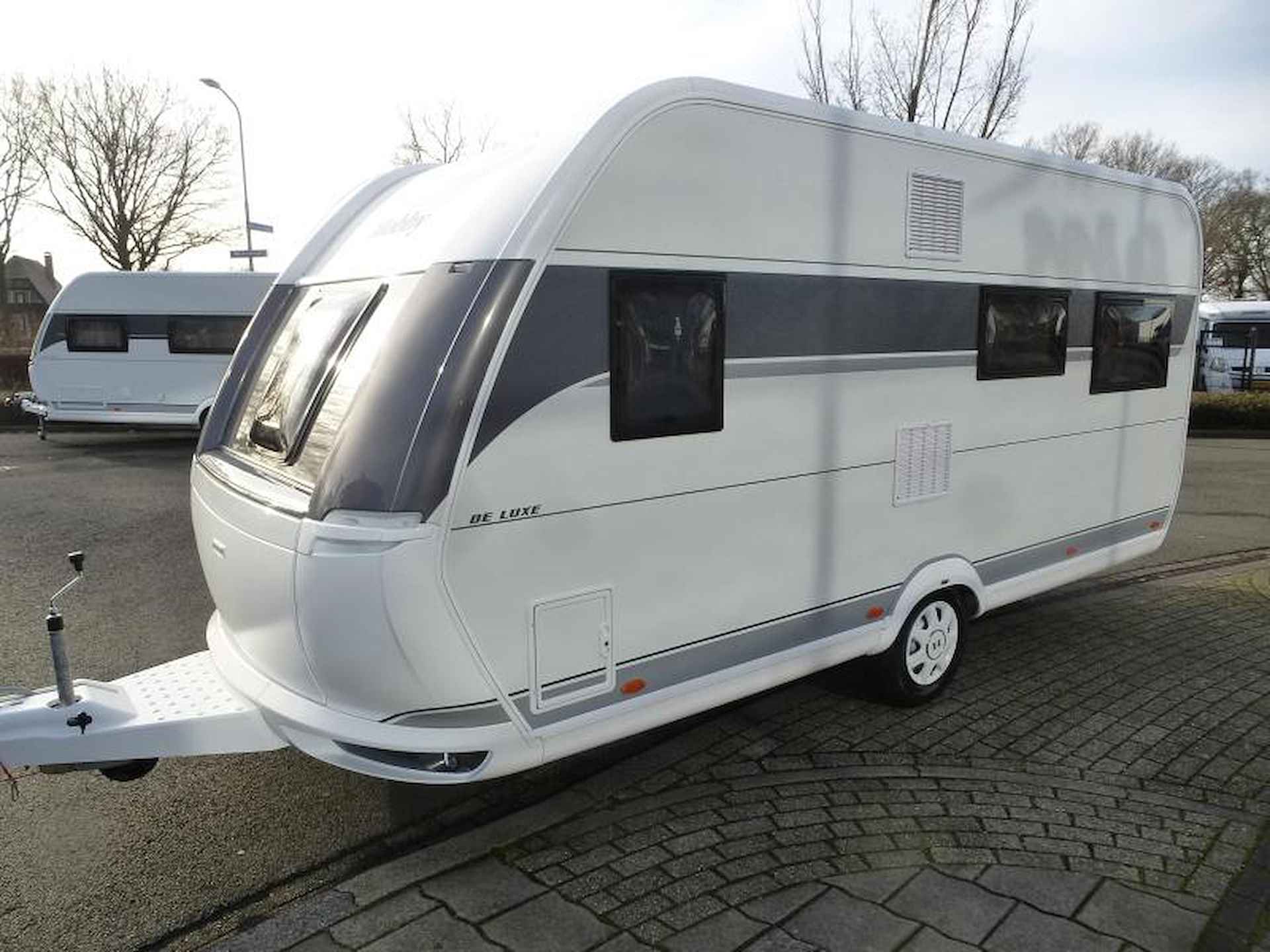 Hobby De Luxe 460 UFE NIEUW 2024 - 6/11