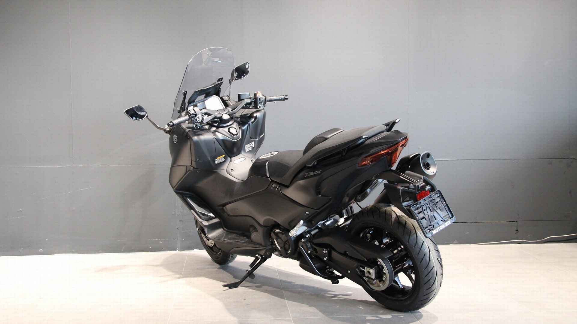 Yamaha T-MAX 560 - 6/17