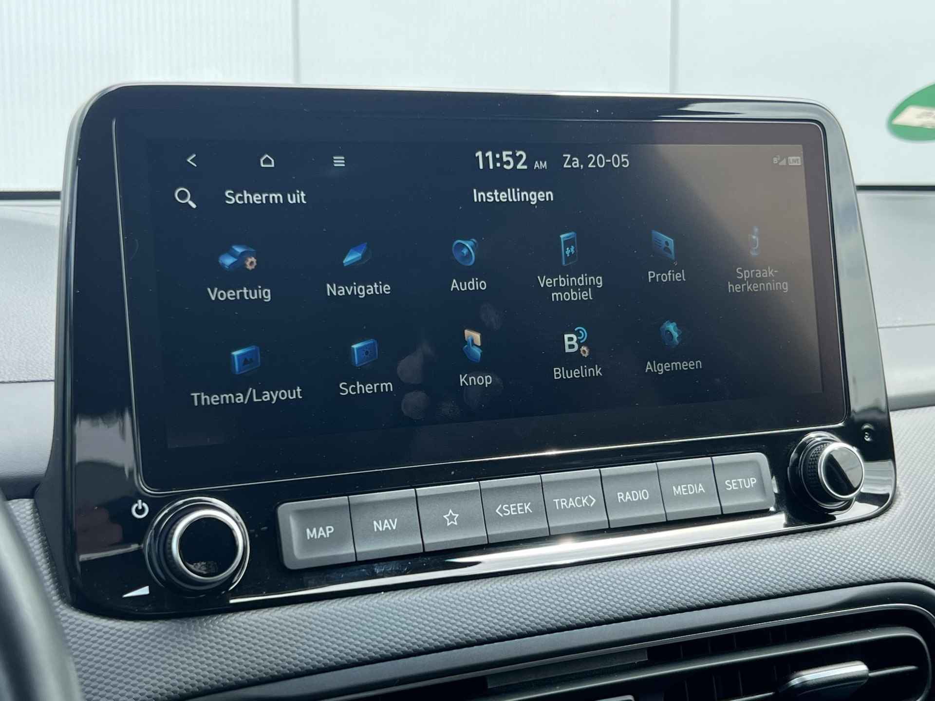 Hyundai Kona 1.6 GDI HEV Fashion / Navigatie / Apple Carplay & Android Auto / Airco / Trekhaak / Instructieboekjes / - 11/49