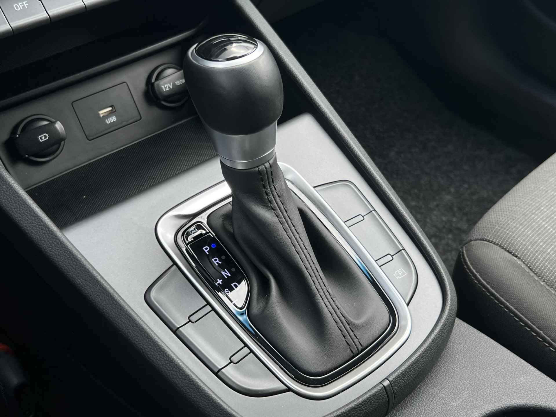 Hyundai Kona 1.6 GDI HEV Fashion / Navigatie / Apple Carplay & Android Auto / Airco / Trekhaak / Instructieboekjes / - 20/49
