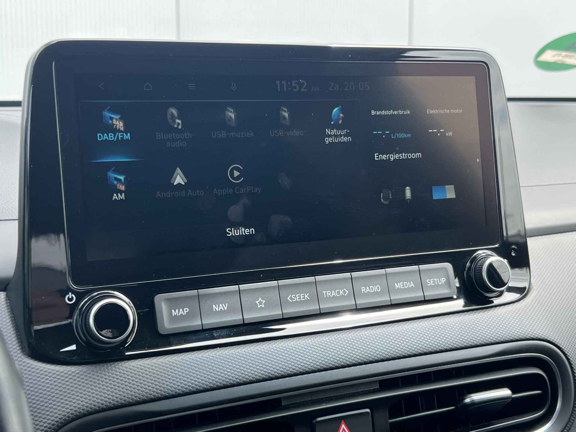 Hyundai Kona 1.6 GDI HEV Fashion / Navigatie / Apple Carplay & Android Auto / Airco / Trekhaak / Instructieboekjes / - 28/49