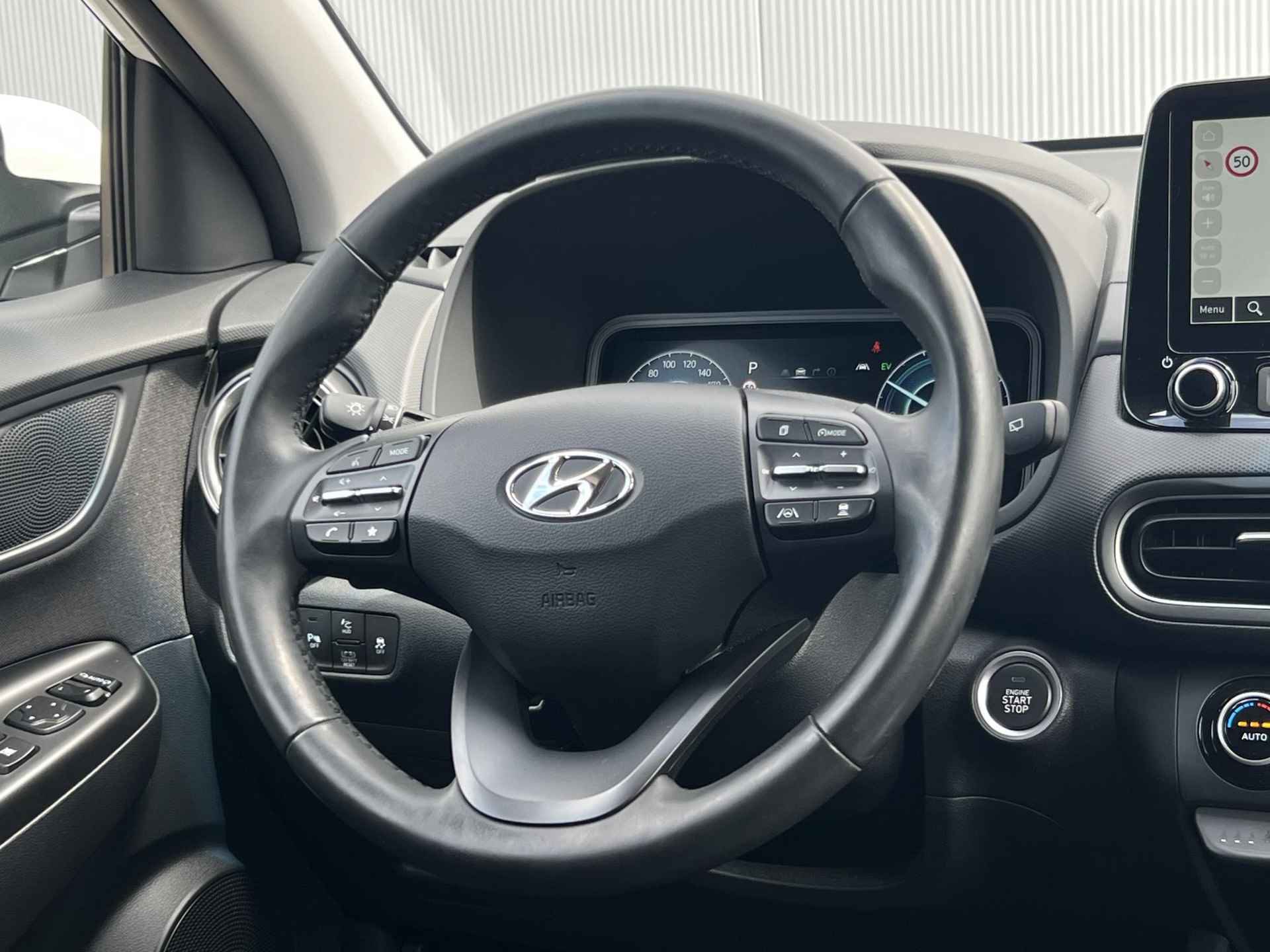 Hyundai Kona 1.6 GDI HEV Fashion / Navigatie / Apple Carplay & Android Auto / Airco / Trekhaak / Instructieboekjes / - 31/49