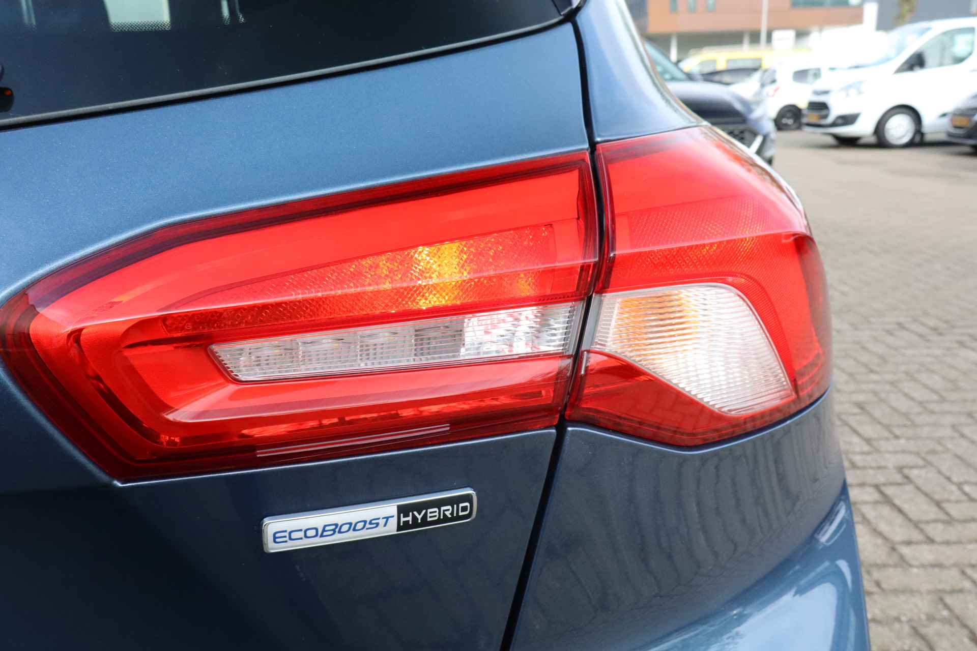 Ford Focus 1.0 EcoBoost Hybrid Trend Edition Business NL-Auto!! Camera I Apple Car-Play -- A.S. ZONDAG GEOPEND VAN 11.00 T/M 15.30 -- - 33/37