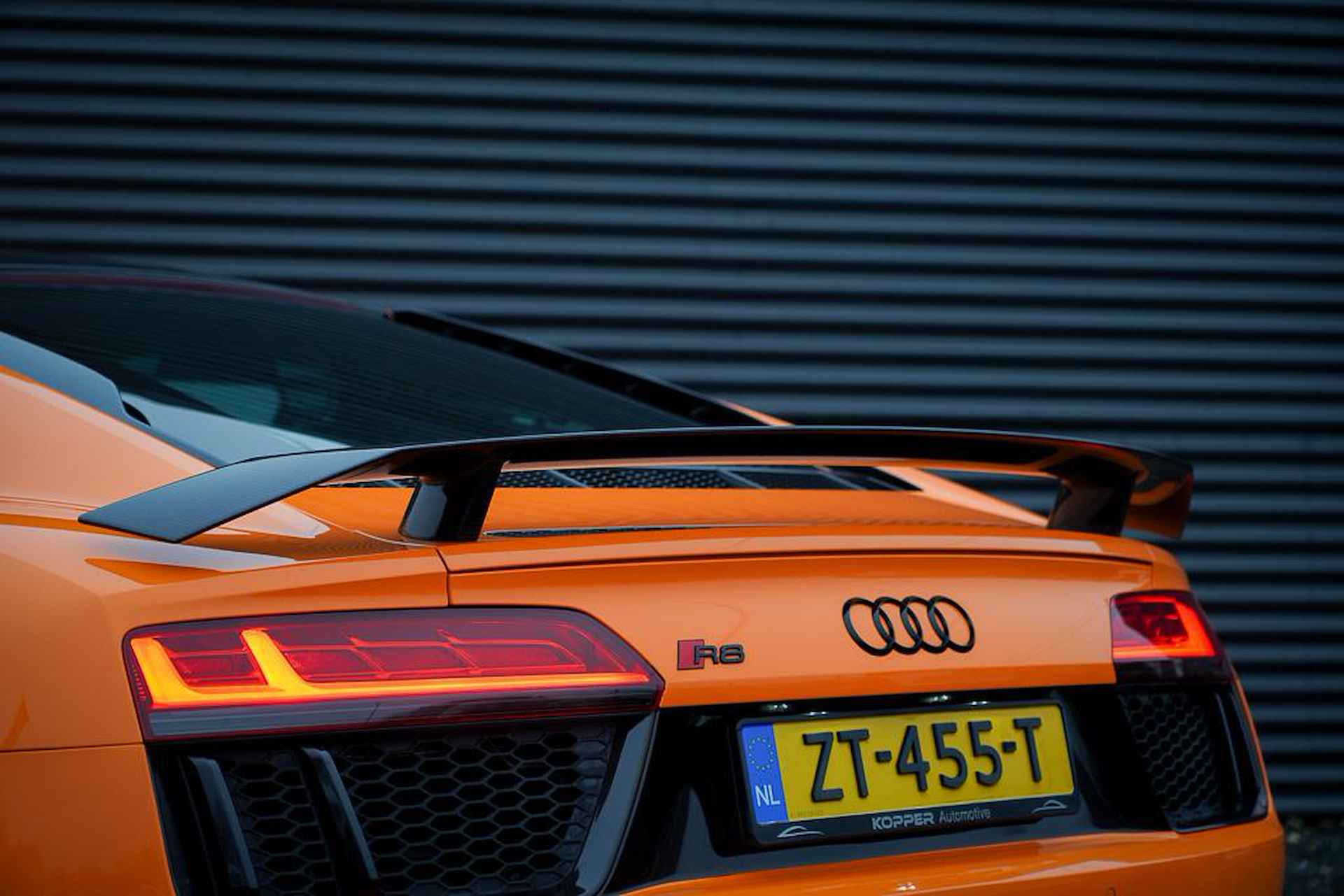 Audi R8 5.2 FSI quattro Plus Akrapovic / Keramisch / B&O / Carbon / Glut Orange - 56/61