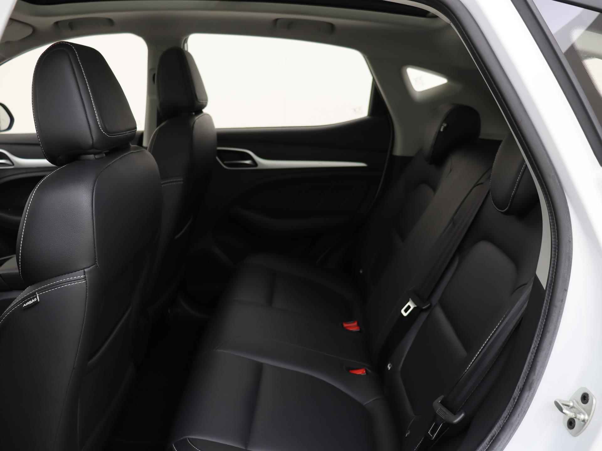MG ZS EV Luxury | Leder | Panoramadak | Navi | Camera | Apple CarPlay | - 8/32