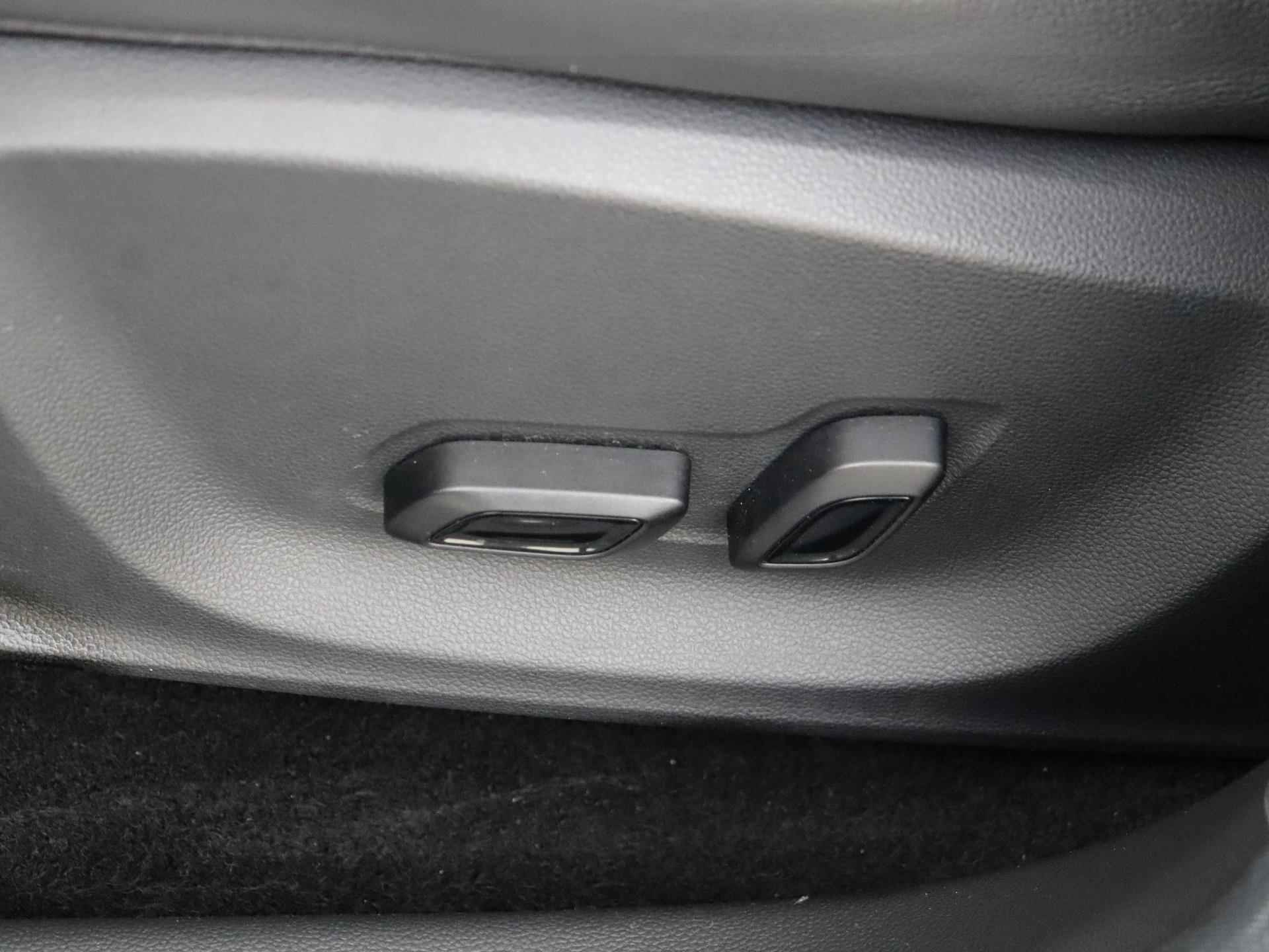 MG ZS EV Luxury | Leder | Panoramadak | Navi | Camera | Apple CarPlay | - 27/32